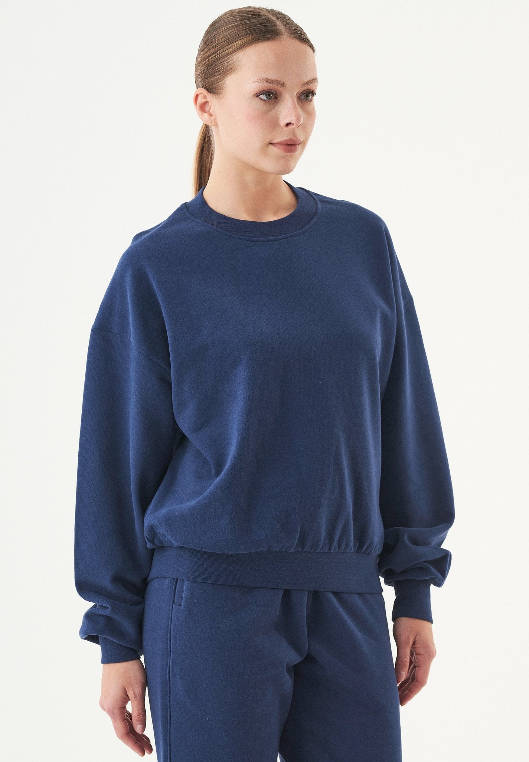 ESSENTIALS-BUKET- Soft Touch Sweatshirt aus Bio-Baumwolle
