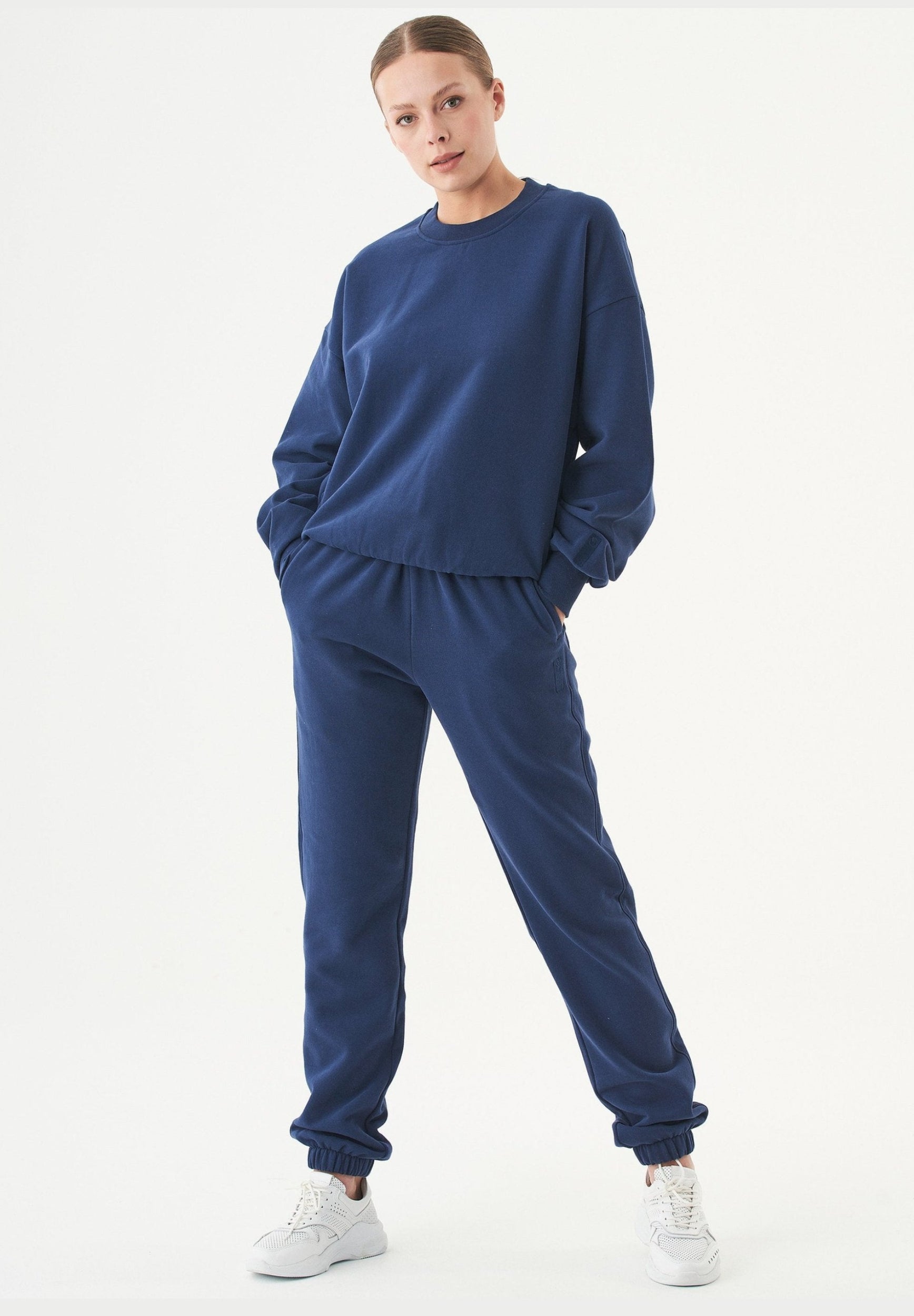 ESSENTIALS-BUKET- Soft Touch Sweatshirt aus Bio-Baumwolle