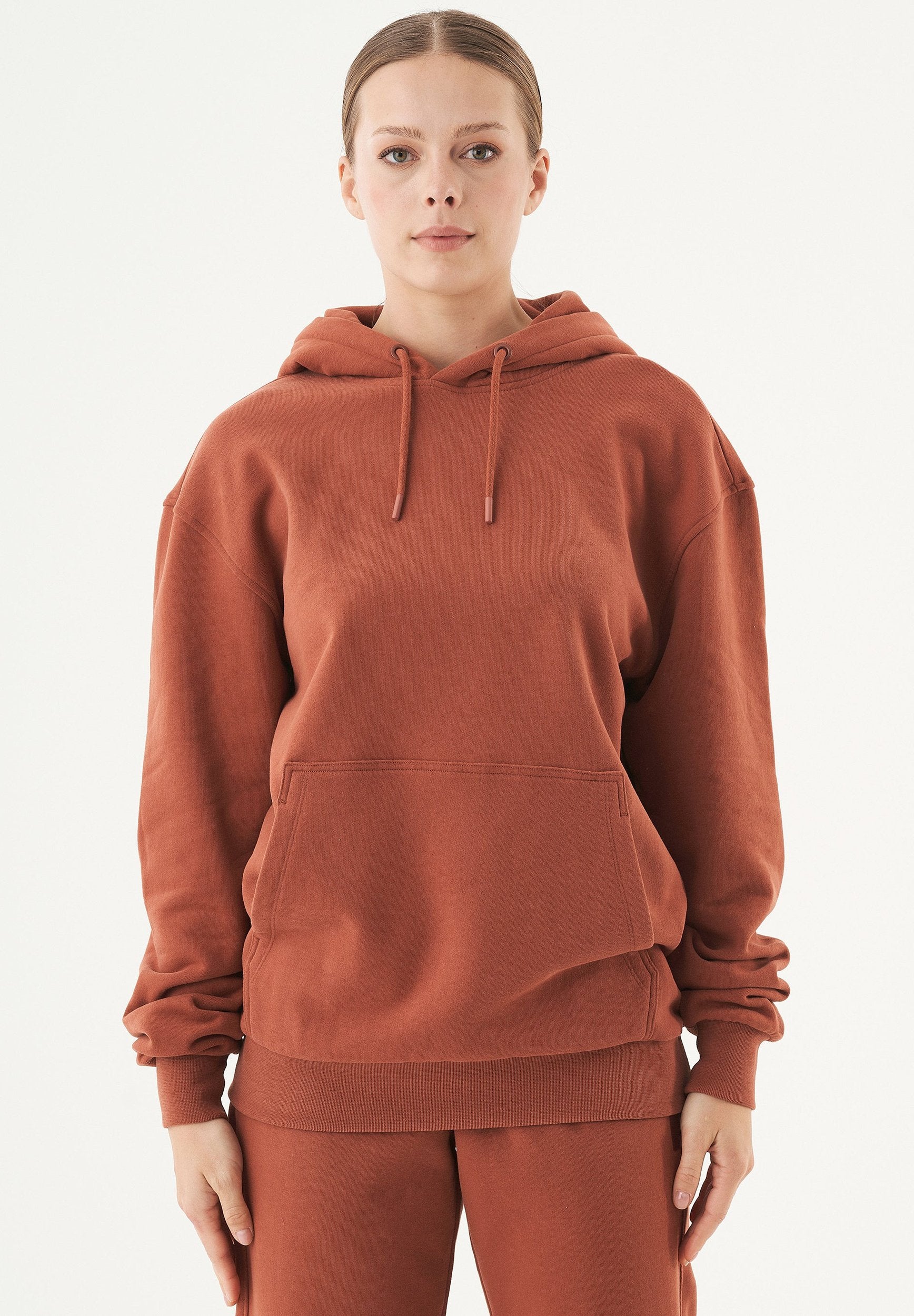 ESSENTIALS HALKI | Unisex Soft Touch Hoodie aus Bio-Baumwolle