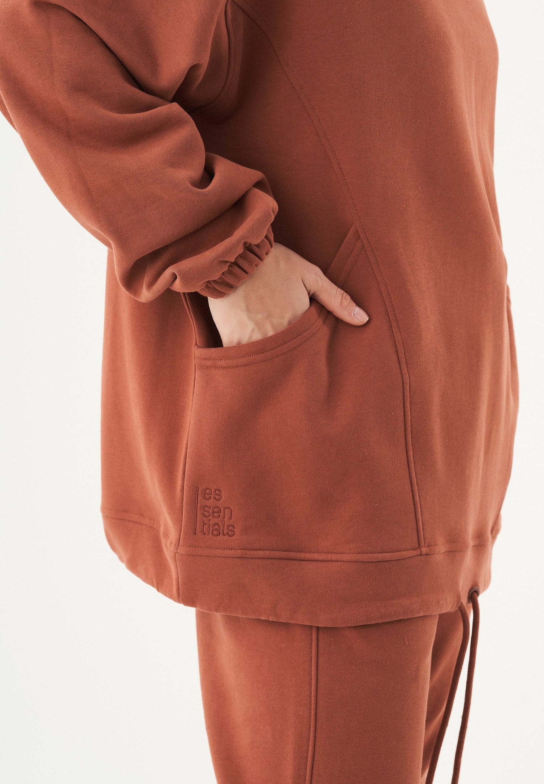 ESSENTIALS-HANDE- Soft Touch Oversize Hoodie aus Bio-Baumwolle
