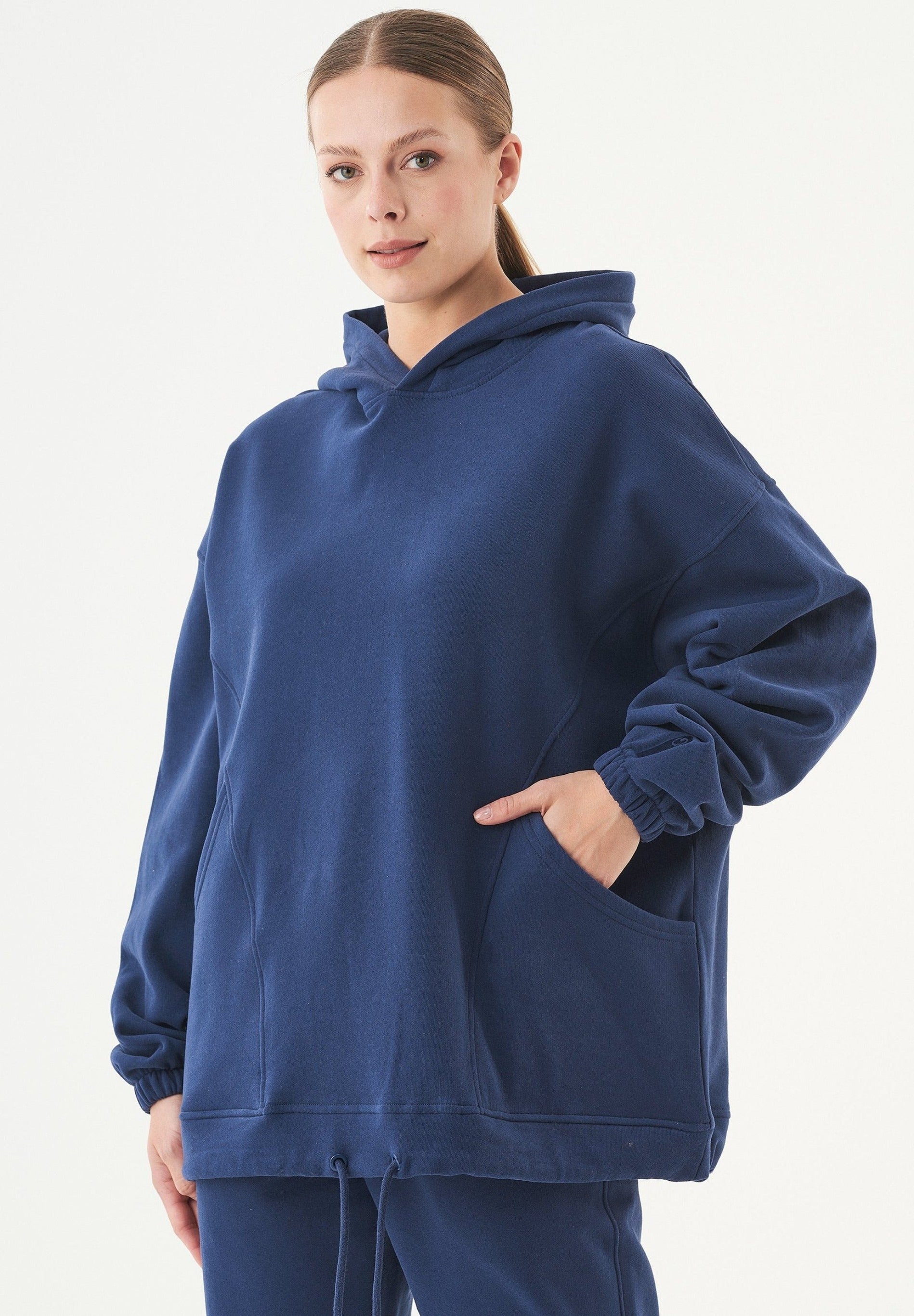 HANDE Soft Touch Oversize Hoodie aus Bio-Baumwolle
