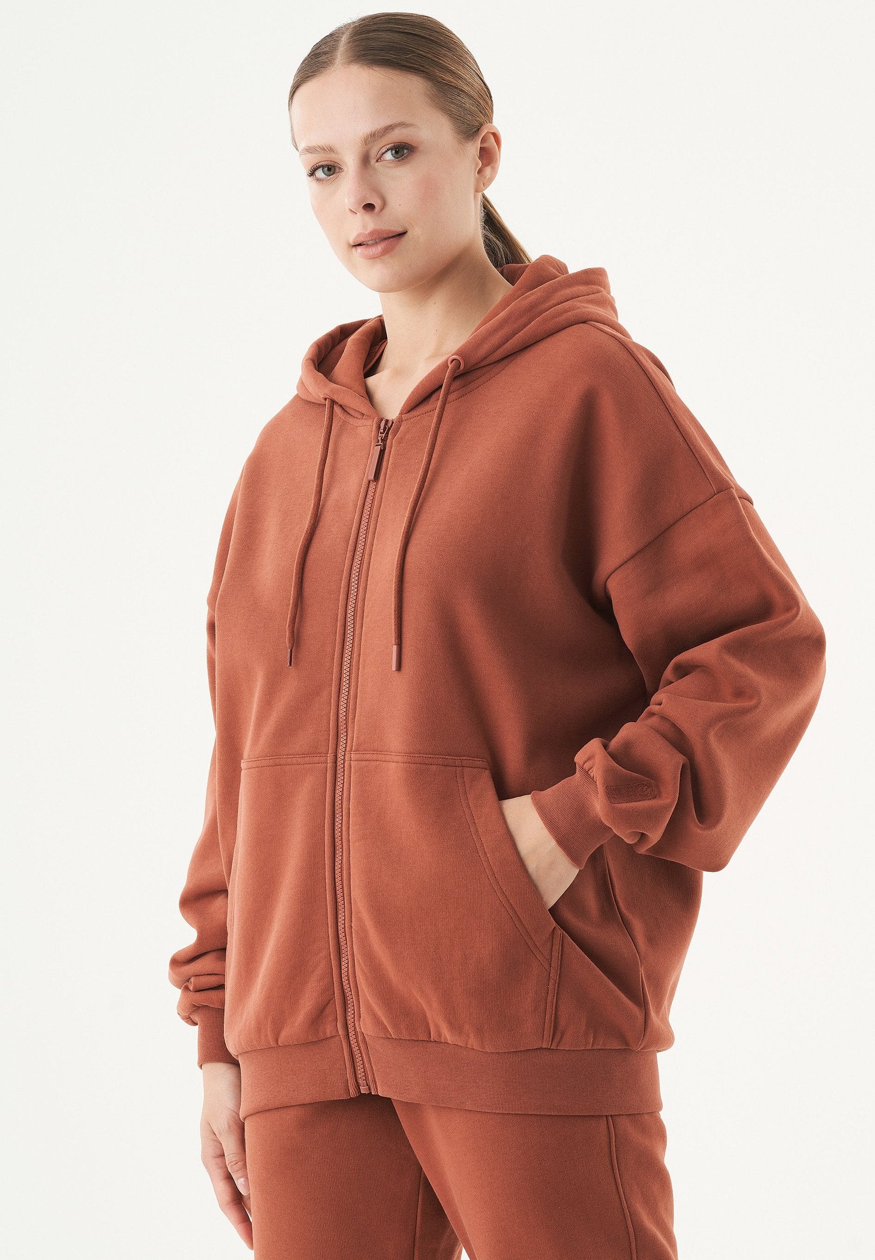 JALE Soft Touch Sweatjacke aus Bio-Baumwolle