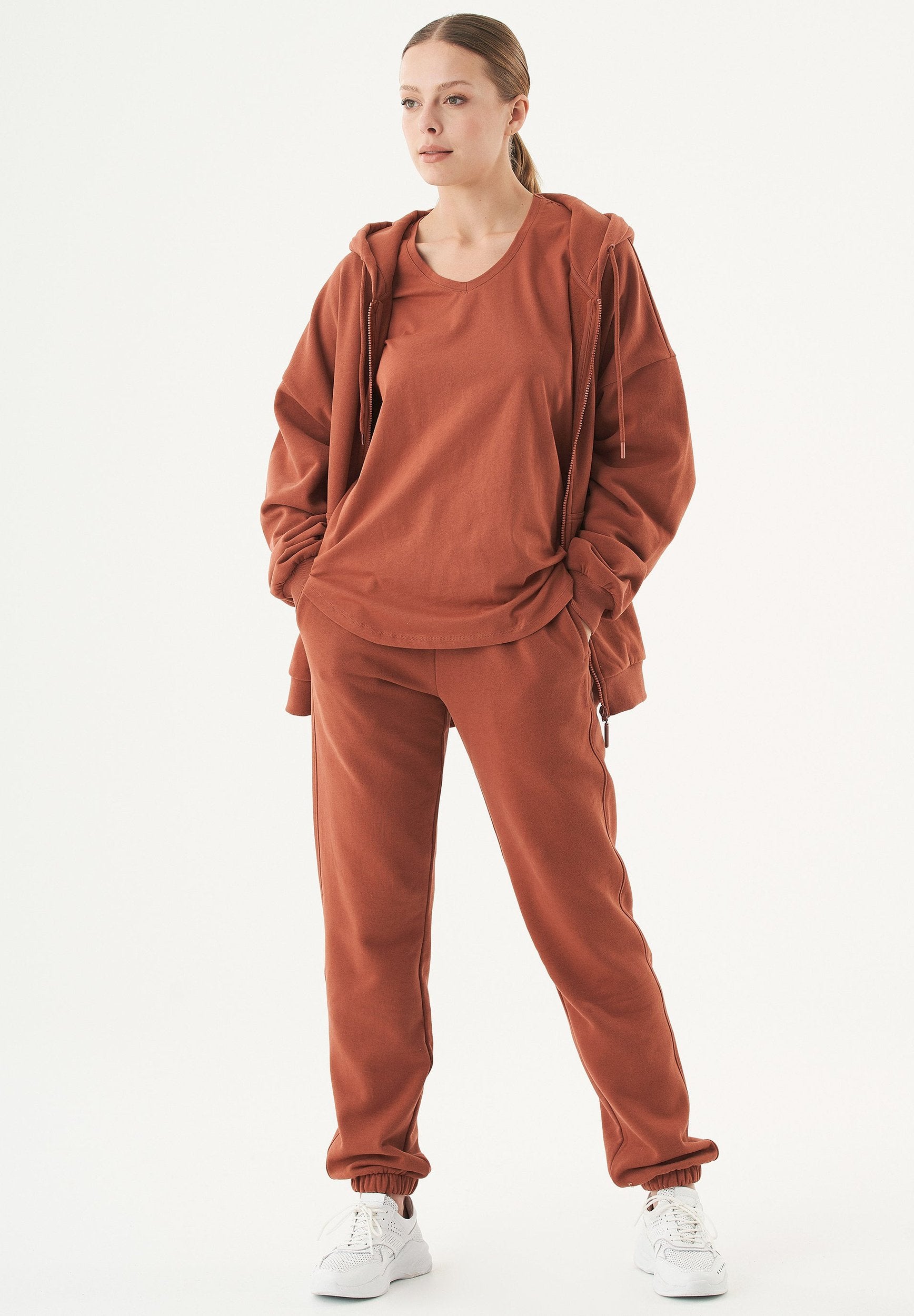 ESSENTIALS-JALE- Soft Touch Sweatjacke aus Bio-Baumwolle