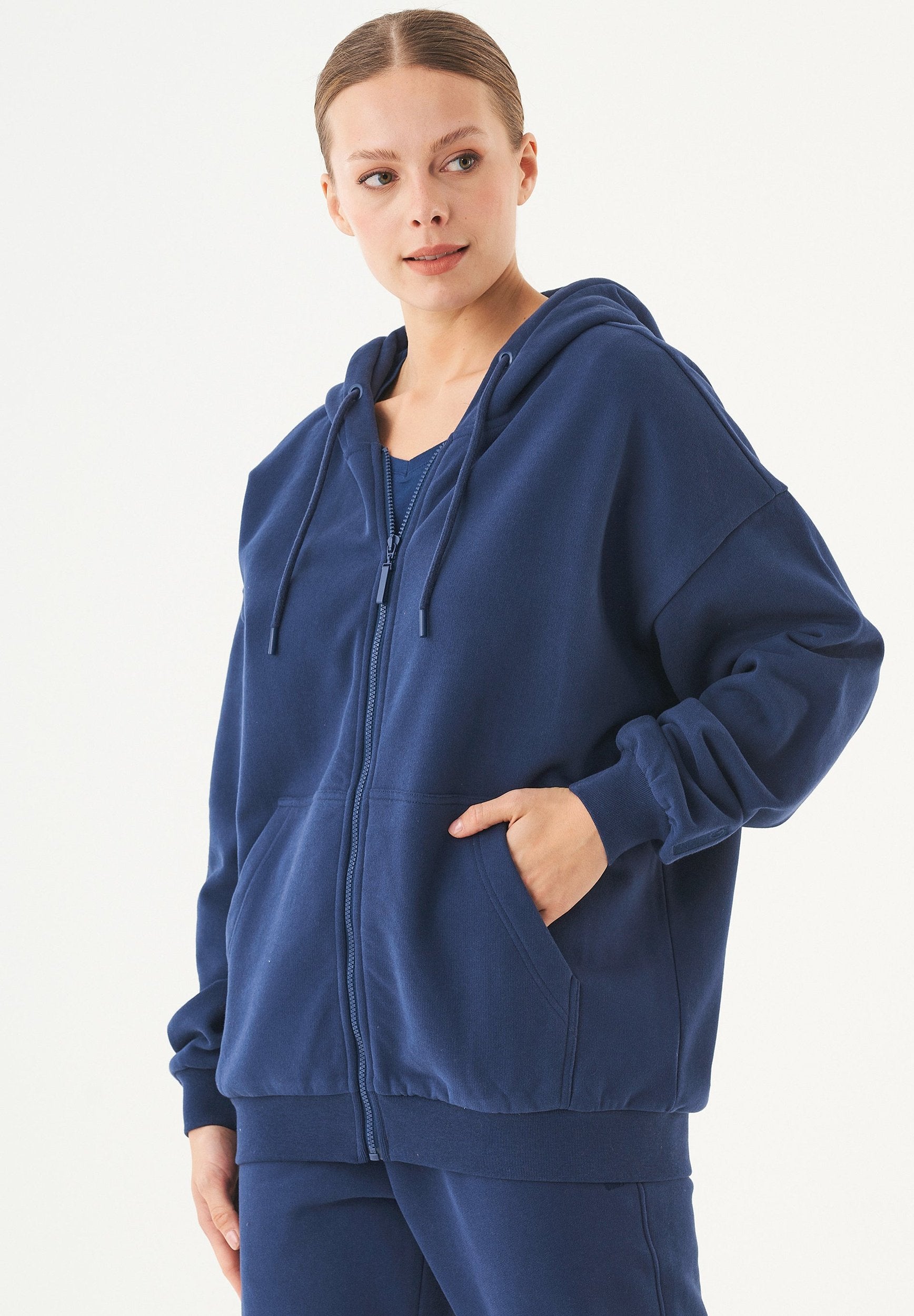 JALE Soft Touch Sweatjacke aus Bio-Baumwolle
