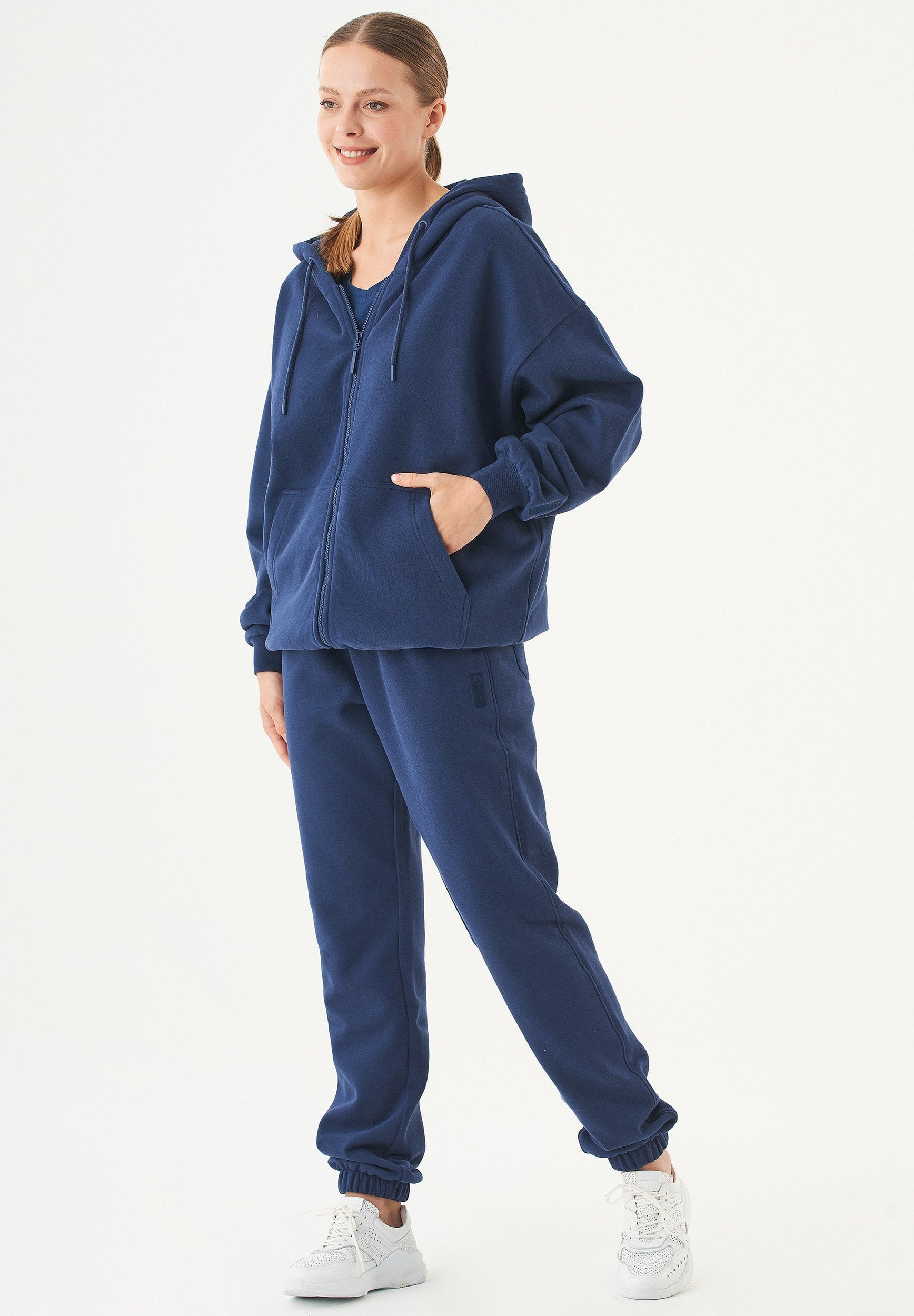 JALE Soft Touch Sweatjacke aus Bio-Baumwolle