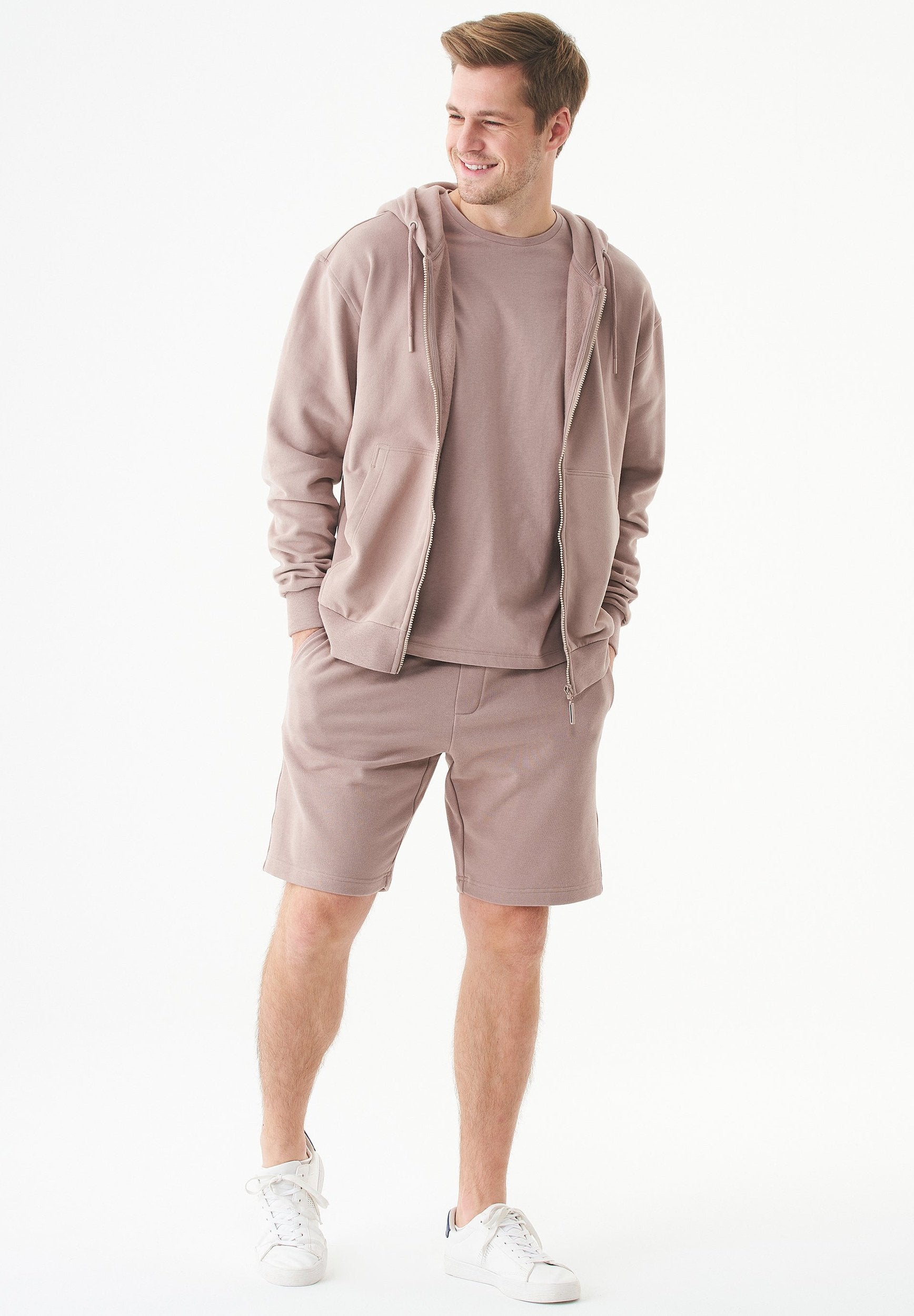 ESSENTIALS-JUNDA- Unisex Soft Touch Sweatjacke aus Bio-Baumwolle