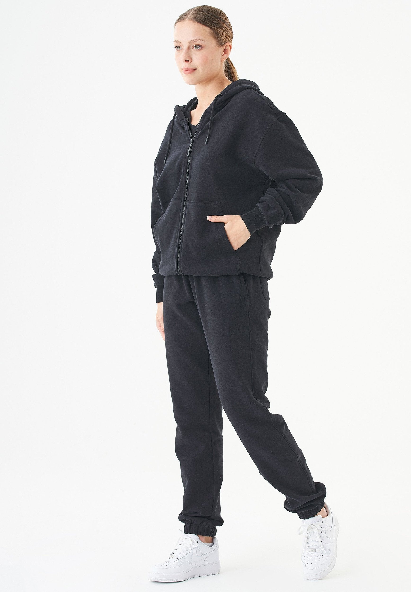 JUNDA Unisex Soft Touch Sweatjacke aus Bio-Baumwolle