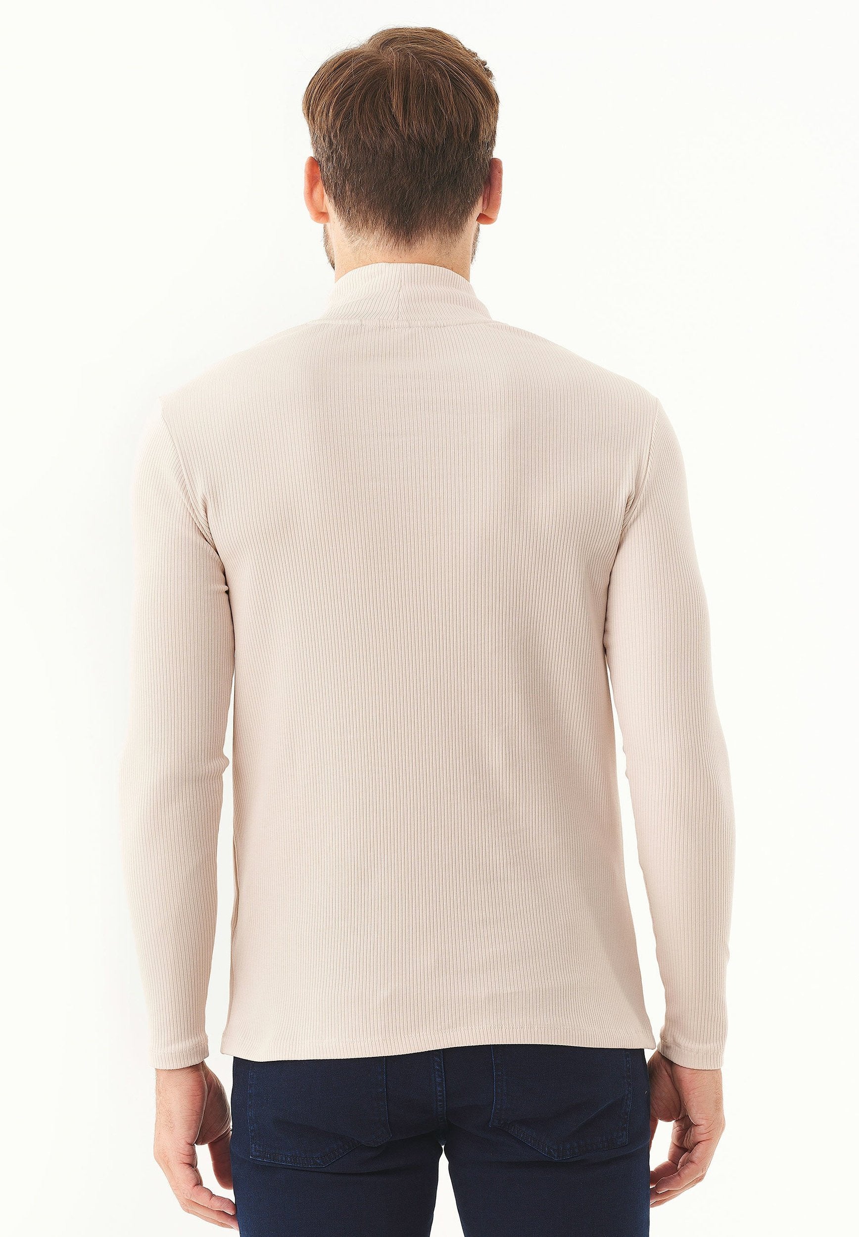 Geripptes Langarmshirt aus Bio-Baumwolle mit Rollkragen