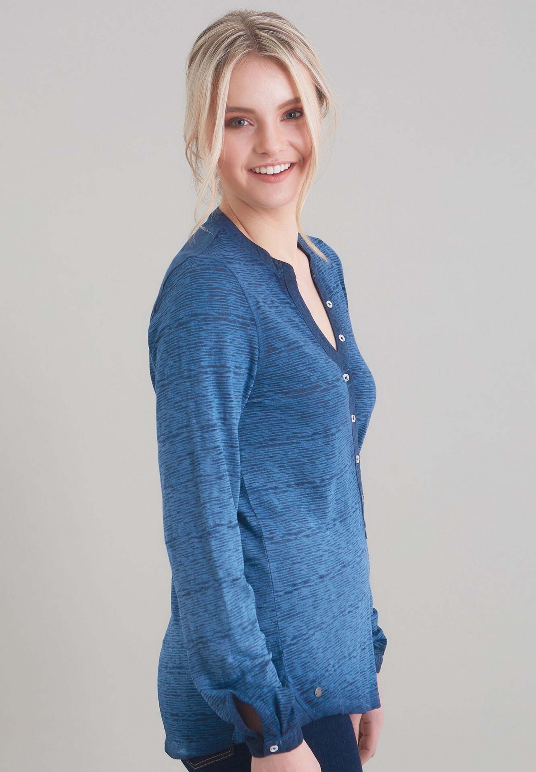 Damen Langarmshirt mit Knopfleiste und Halsblende aus Bio-Baumwolle WOR6016 Indigo