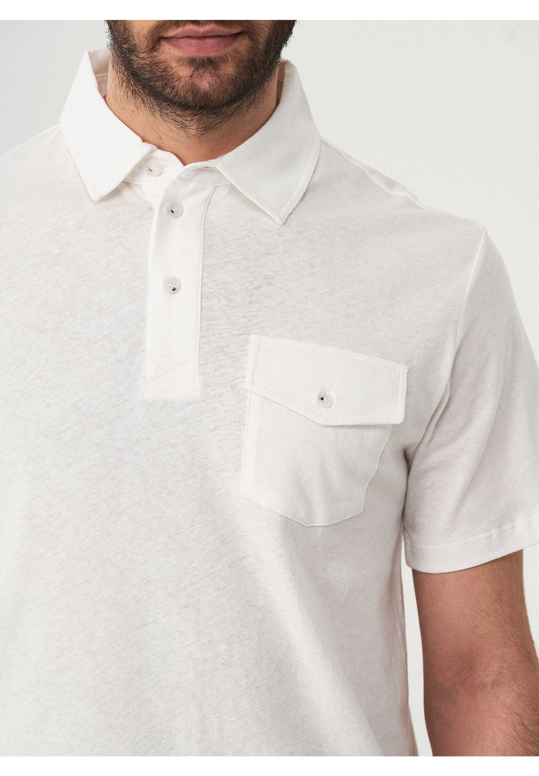 Poloshirt aus Leinengemisch mit Brusttasche