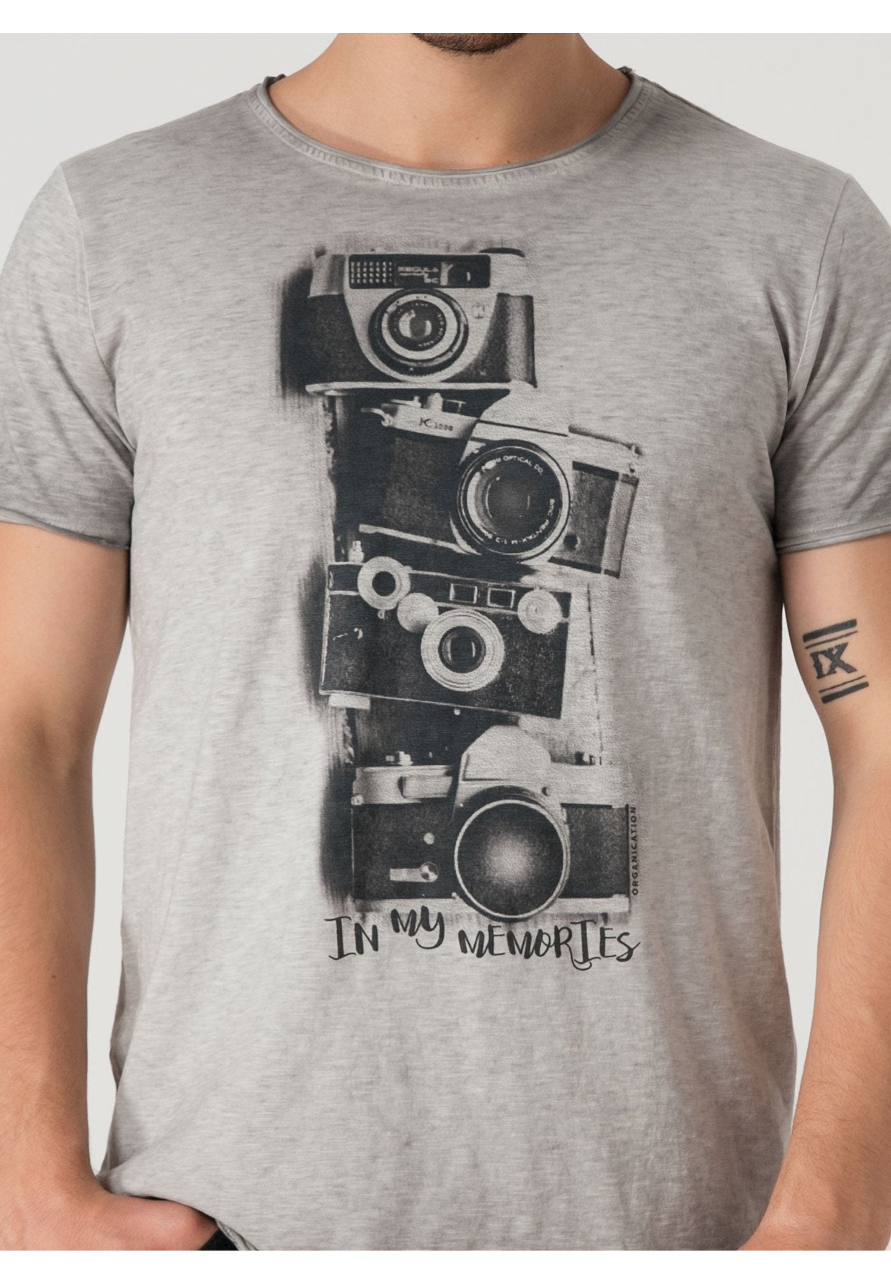 Raw-edge T-Shirt aus Bio-Baumwolle mit Kameramotiv
