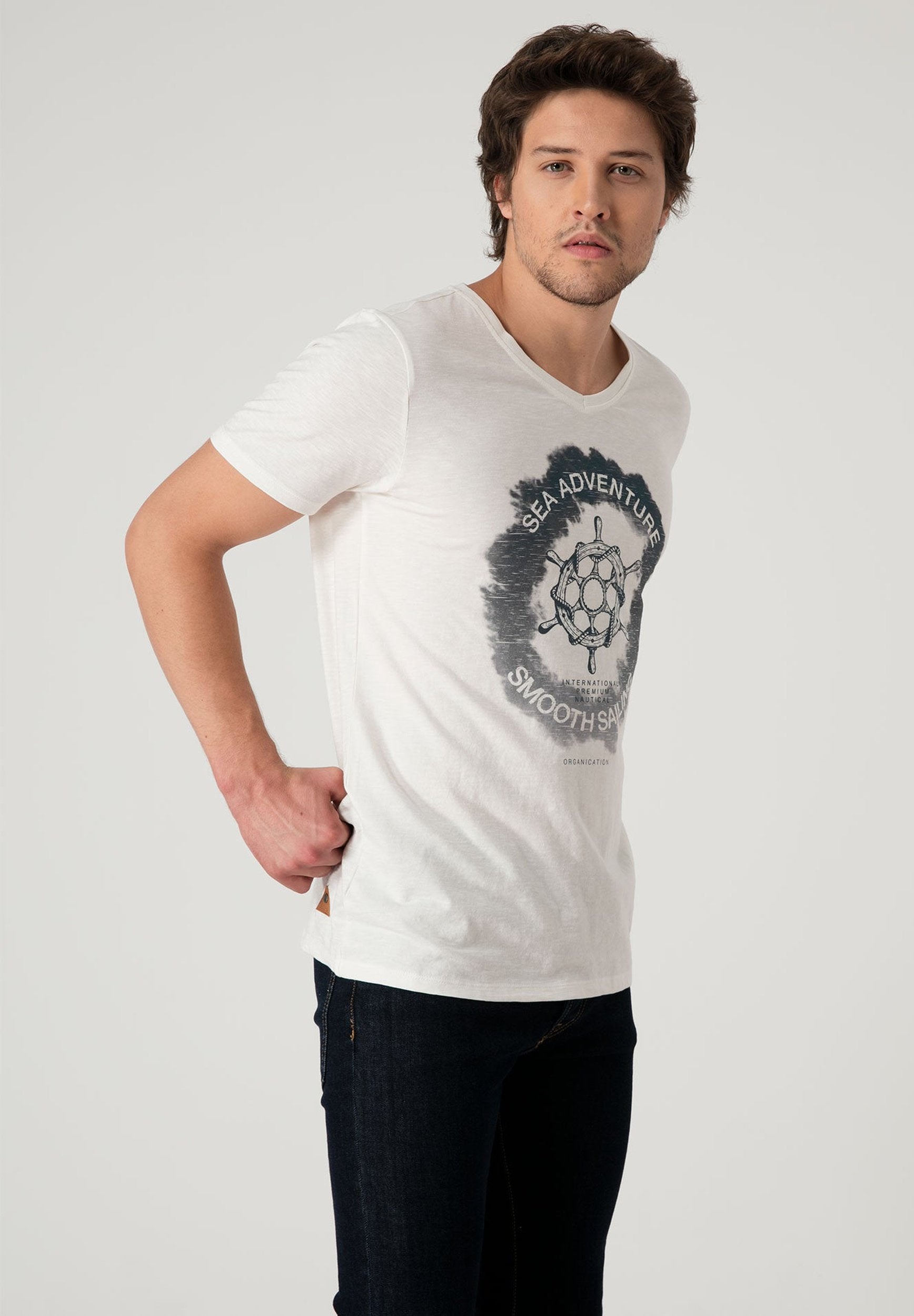 T-Shirt aus Bio-Baumwolle mit V-Ausschnitt und Print