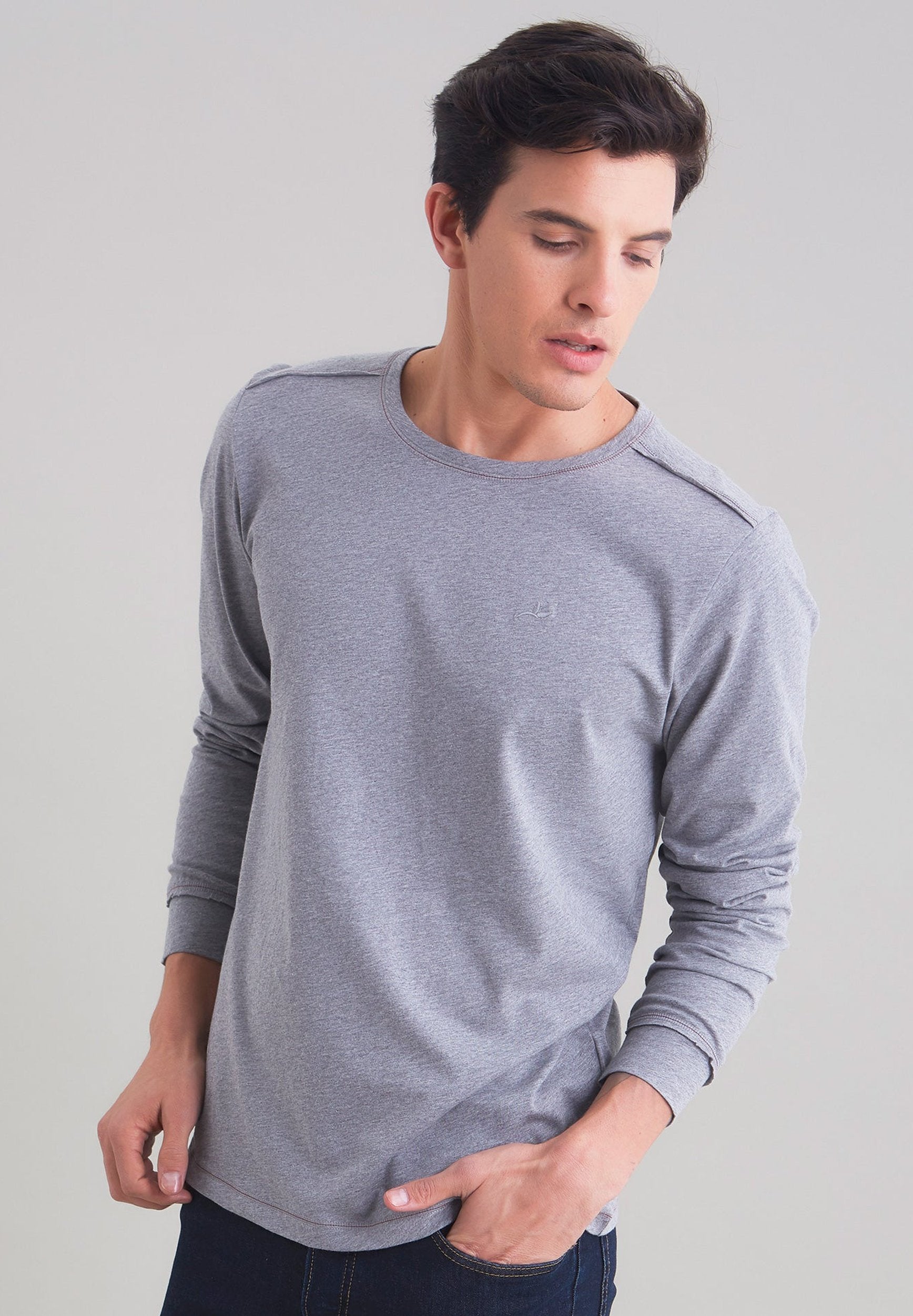 Basic Langarmshirt aus Bio-Baumwolle