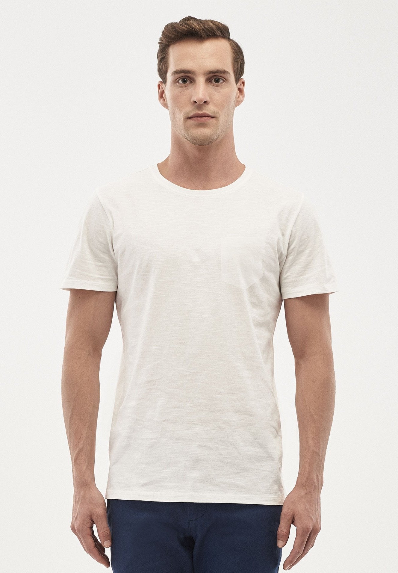 T-Shirt aus Leinen-Bio-Baumwolle-Mix mit Brusttasche