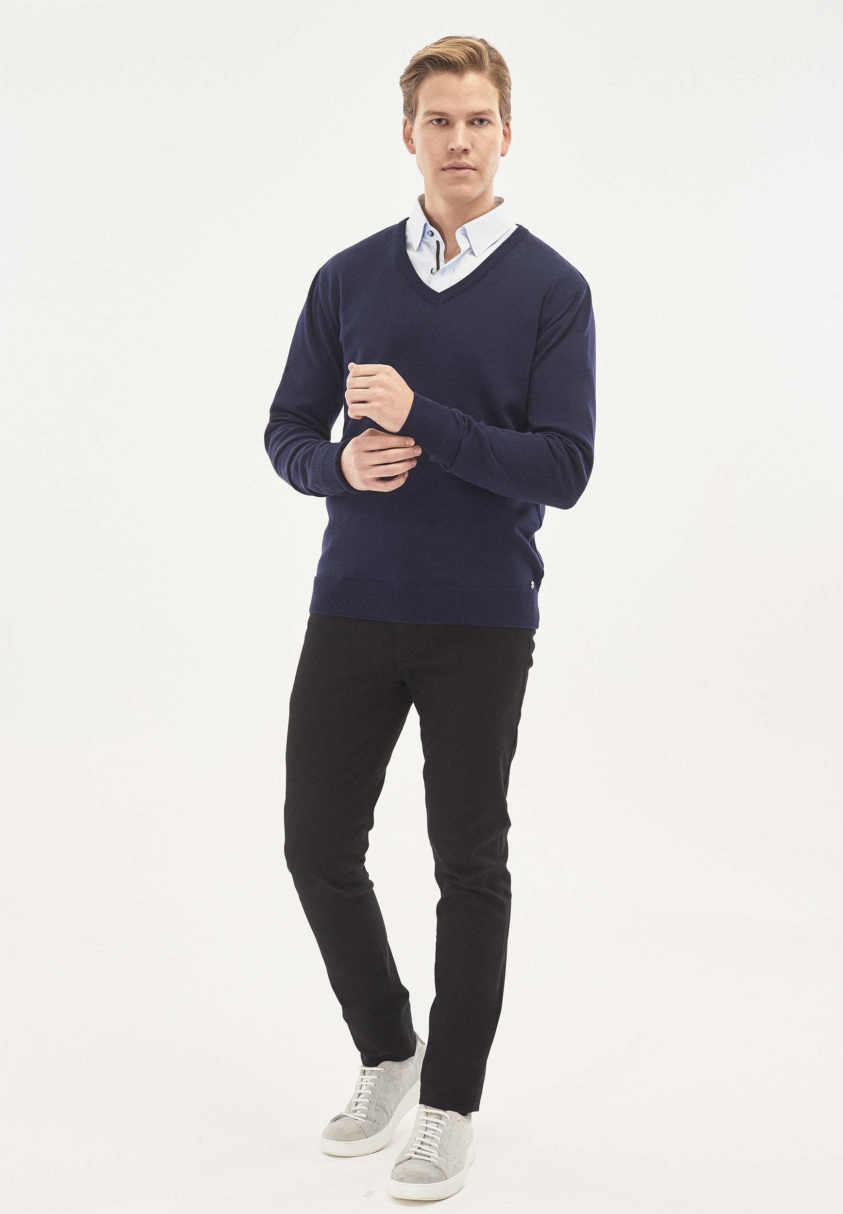 V-Ausschnitt Pullover aus Bio-Baumwolle