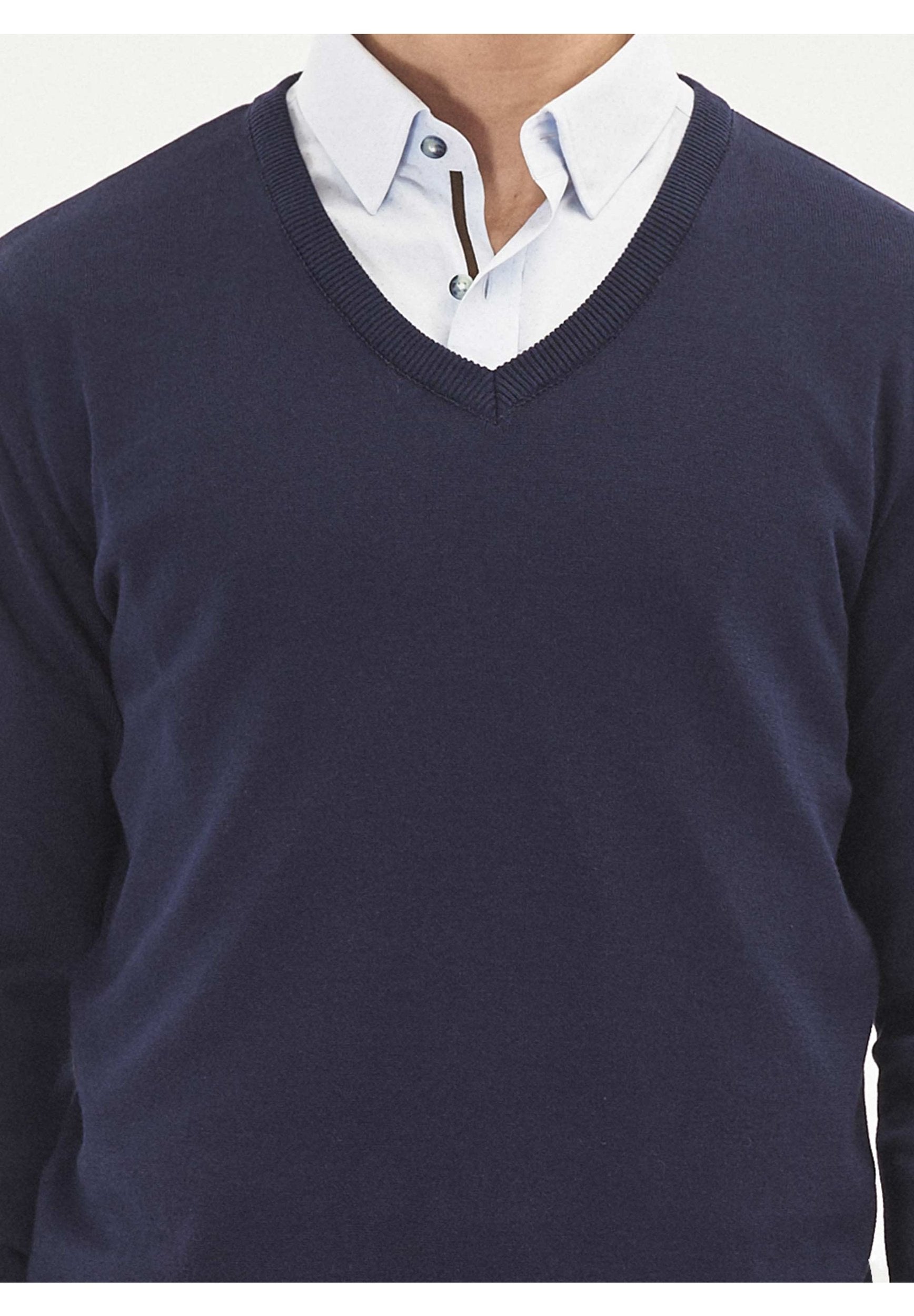 V-Ausschnitt Pullover aus Bio-Baumwolle