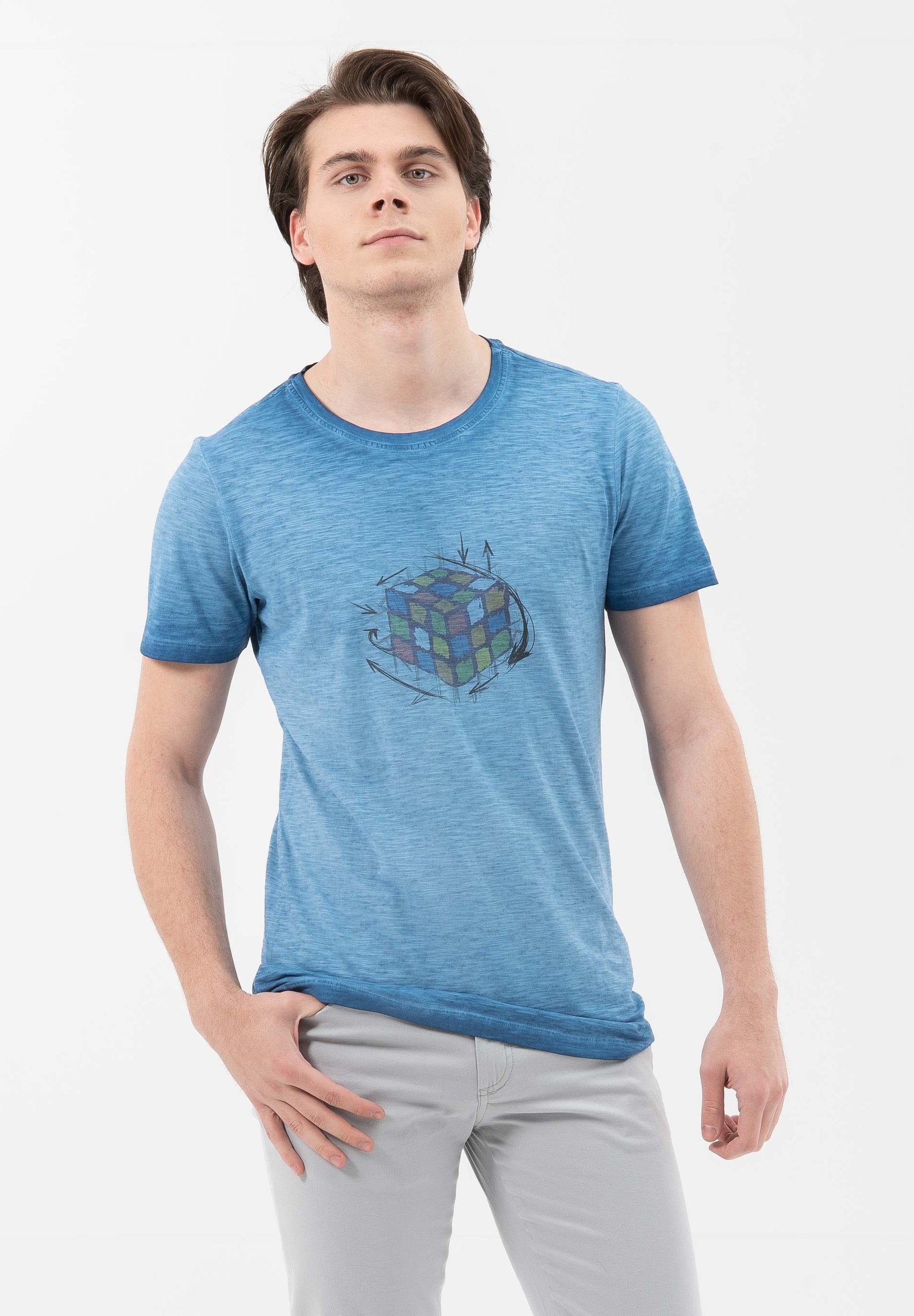 Garment Dyed T-Shirt aus Bio-Baumwolle mit Rubik's Cube-Print