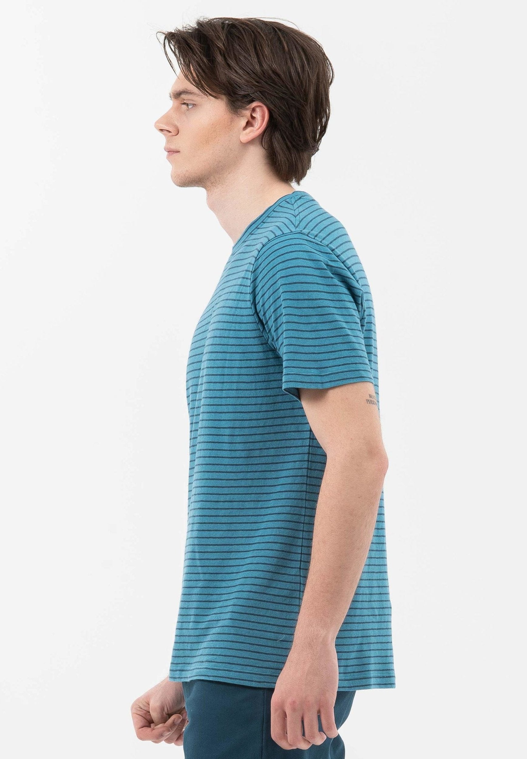 Gestreiftes T-Shirt aus Bio-Baumwolle mit Leinen