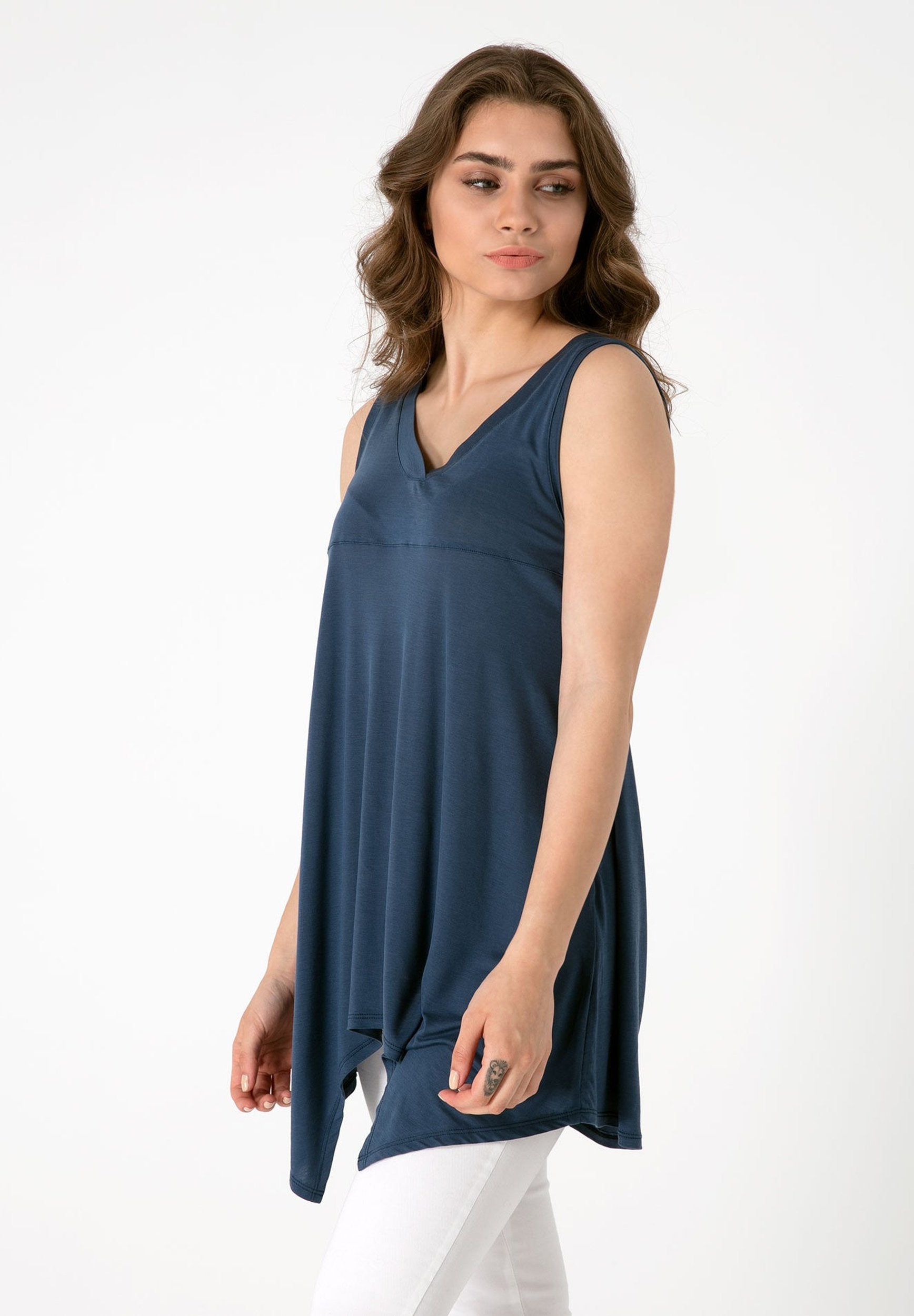 Asymmetrischer Tank-Top aus TENCEL™ Lyocell