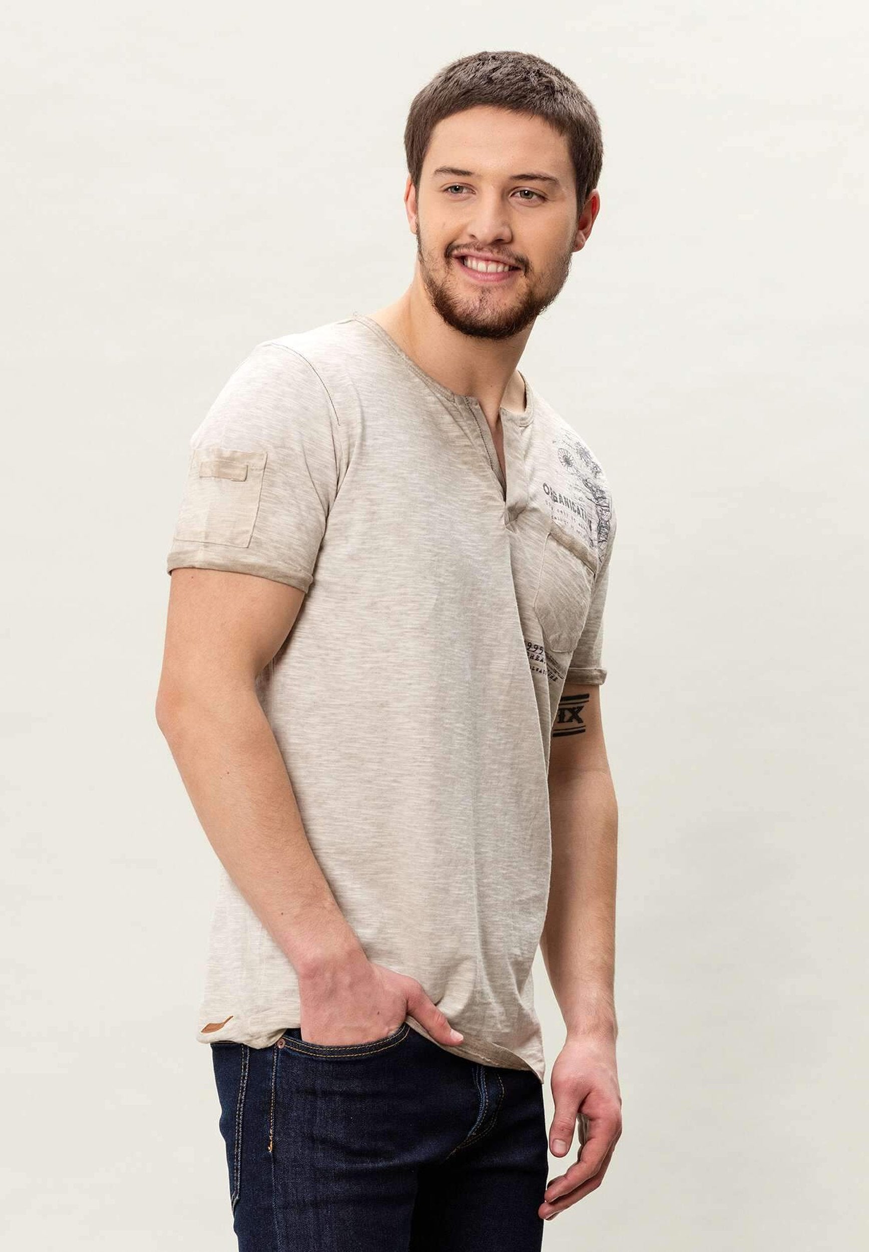 Henleyshirt aus Bio-Baumwolle mit Brusttasche