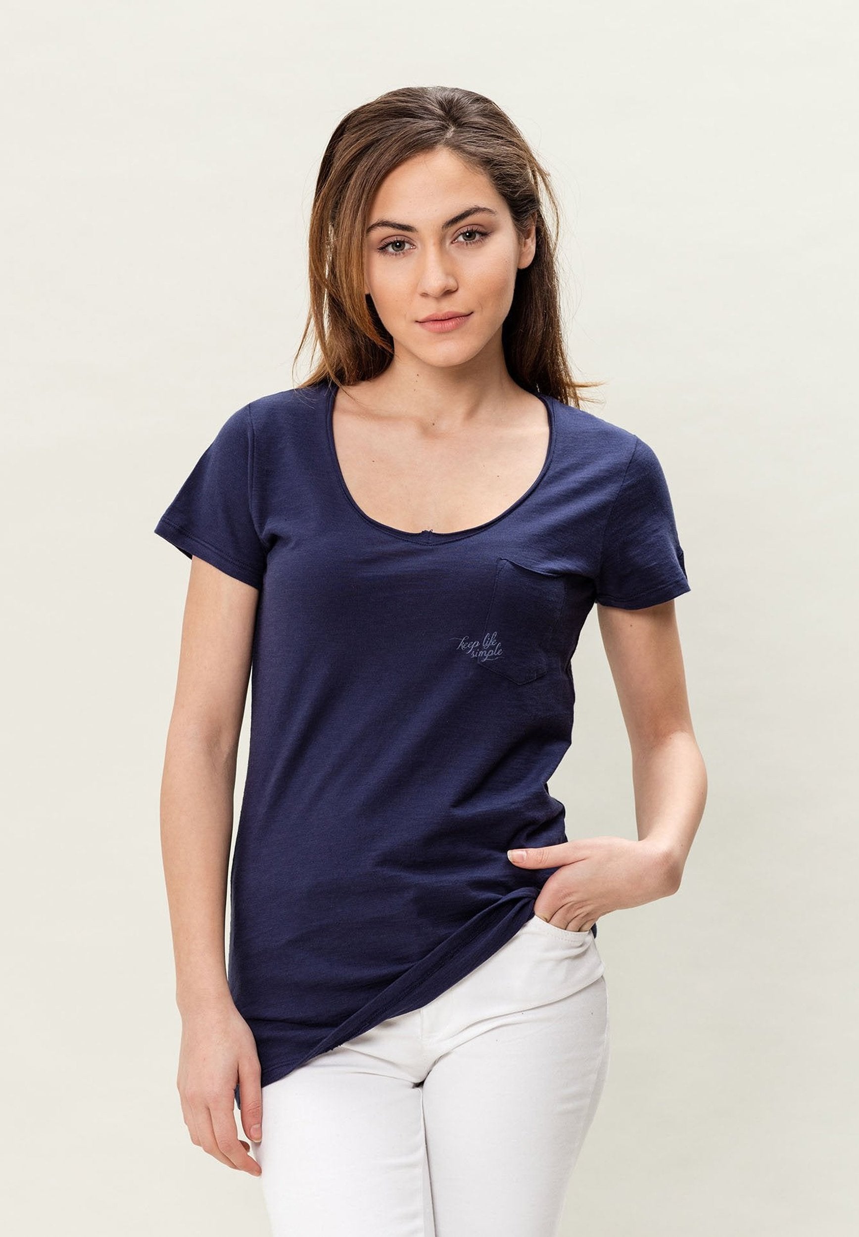 Damen V-neck Bio T-Shirt mit Brusttasche