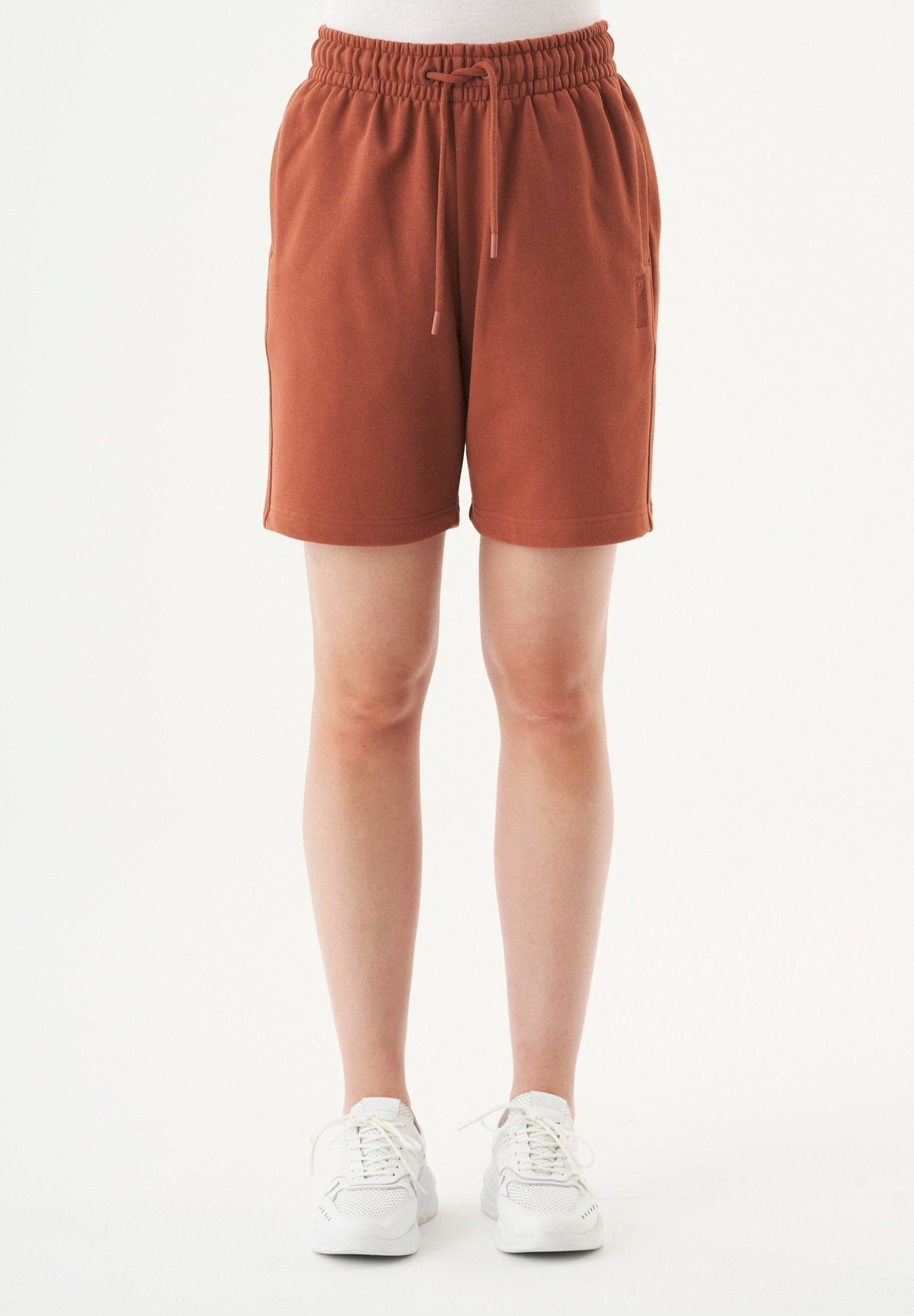 SHEYMA Sweatshorts aus Bio-Baumwolle