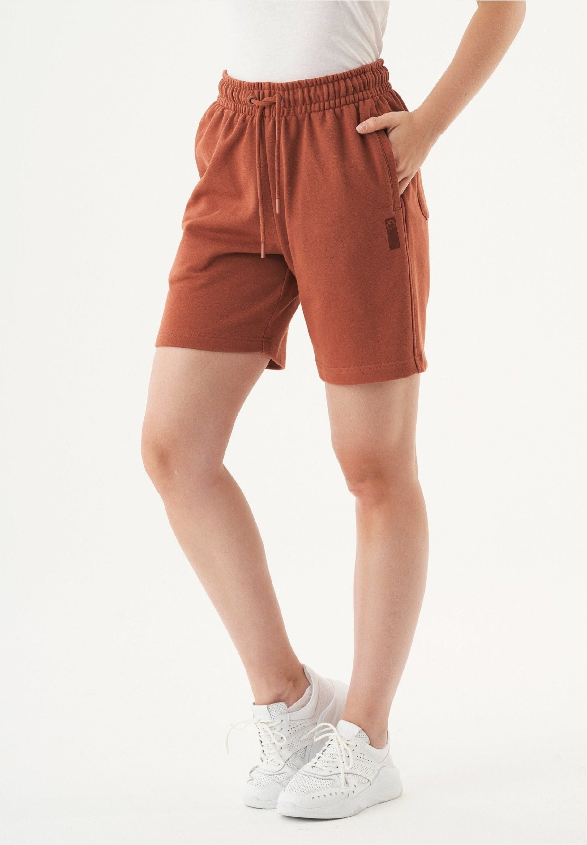 SHEYMA Sweatshorts aus Bio-Baumwolle