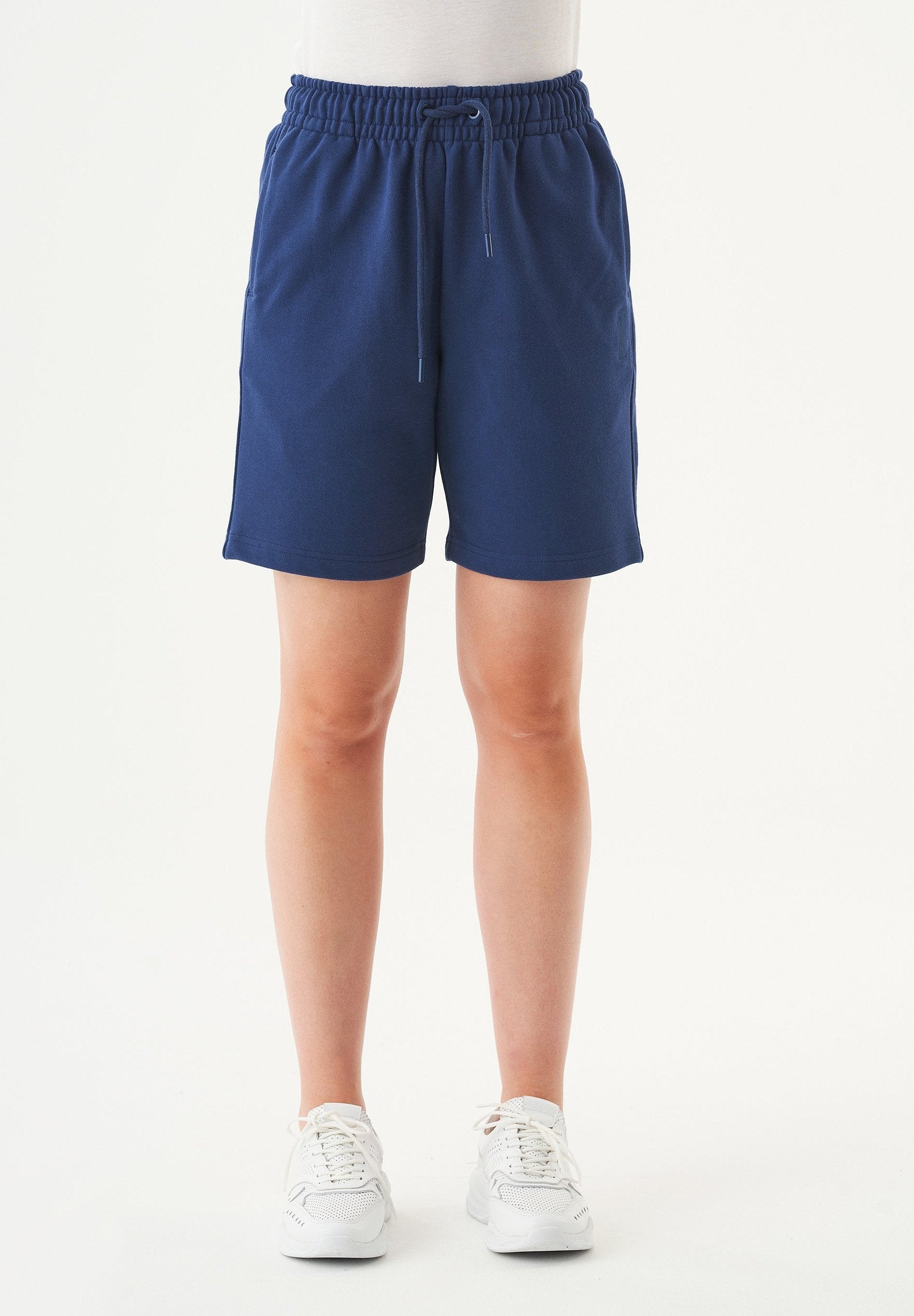 SHEYMA Sweatshorts aus Bio-Baumwolle