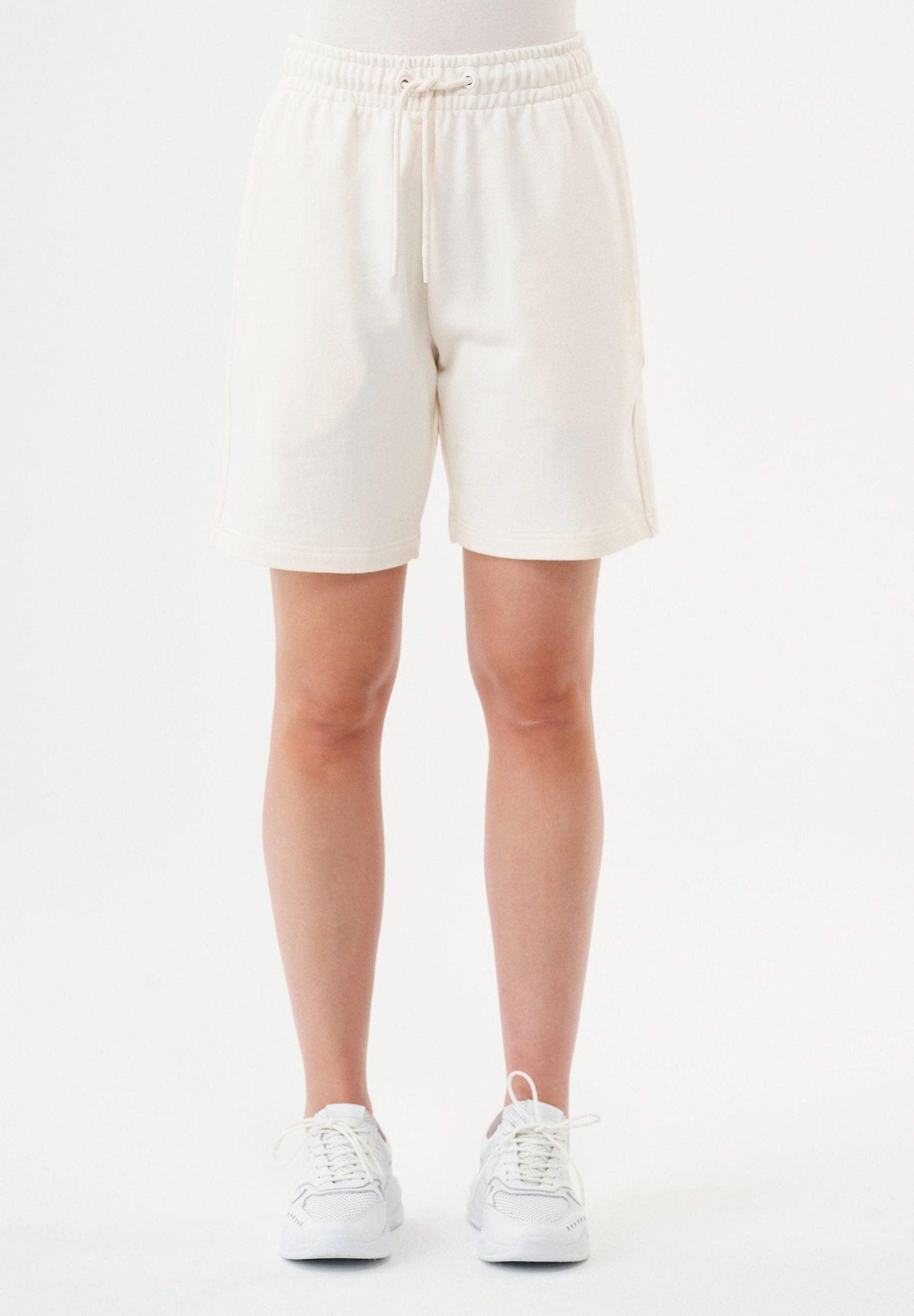 SHEYMA Sweatshorts aus Bio-Baumwolle