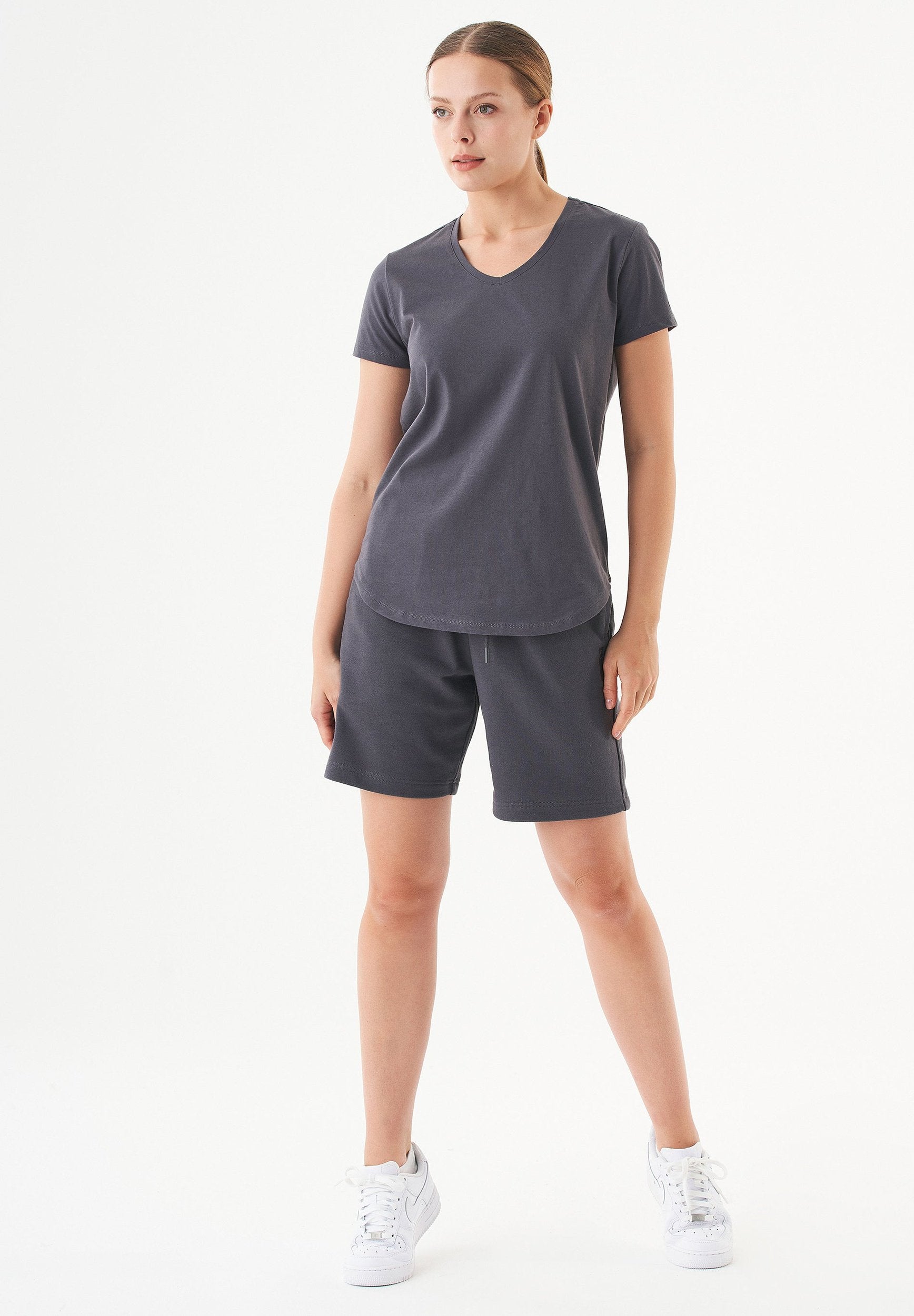 SHEYMA Sweatshorts aus Bio-Baumwolle