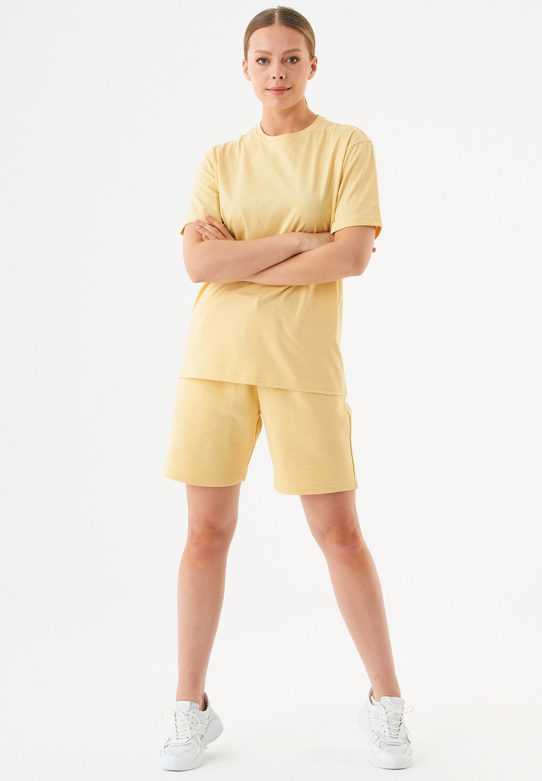 SHEYMA Sweatshorts aus Bio-Baumwolle