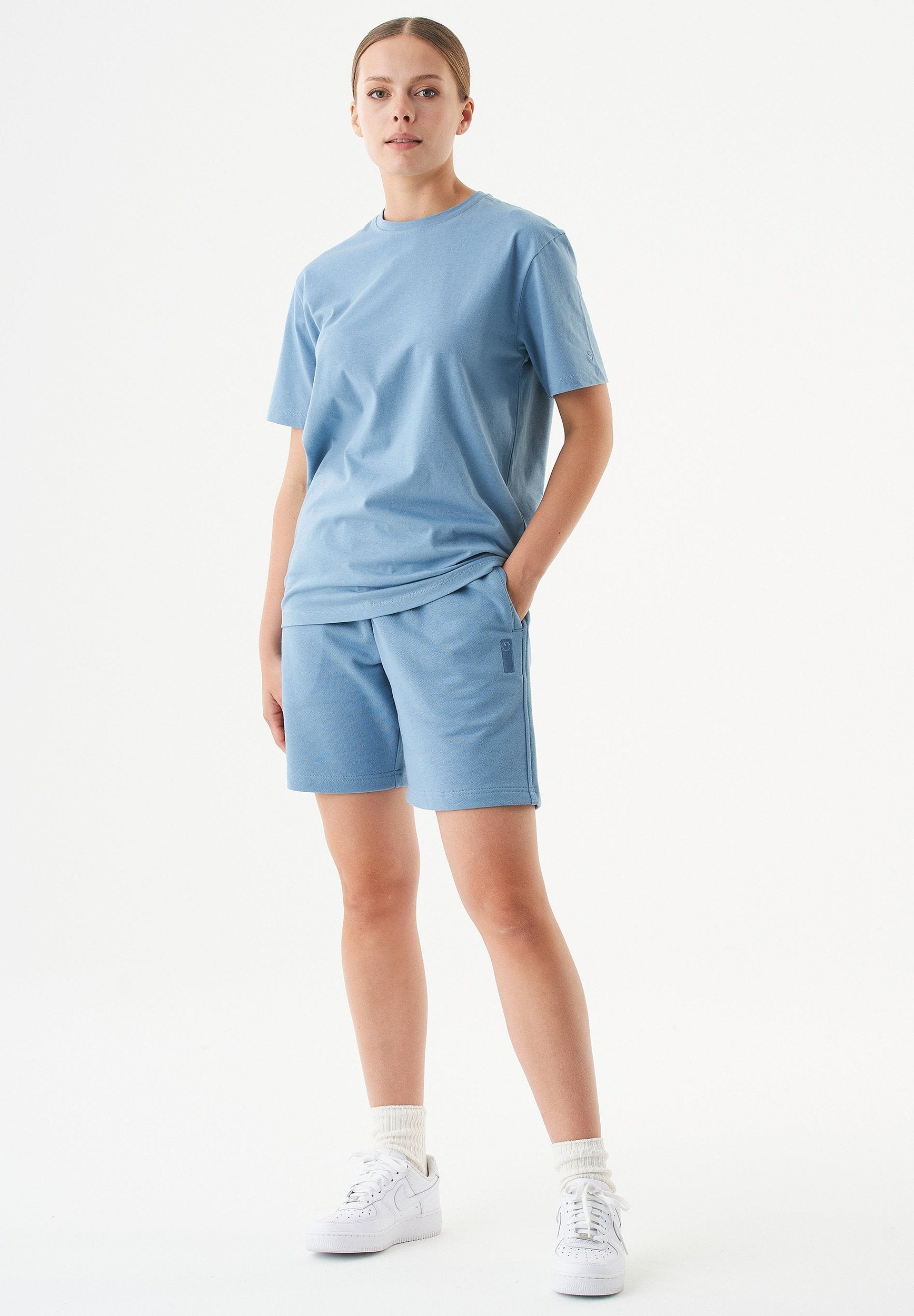 SHEYMA Sweatshorts aus Bio-Baumwolle
