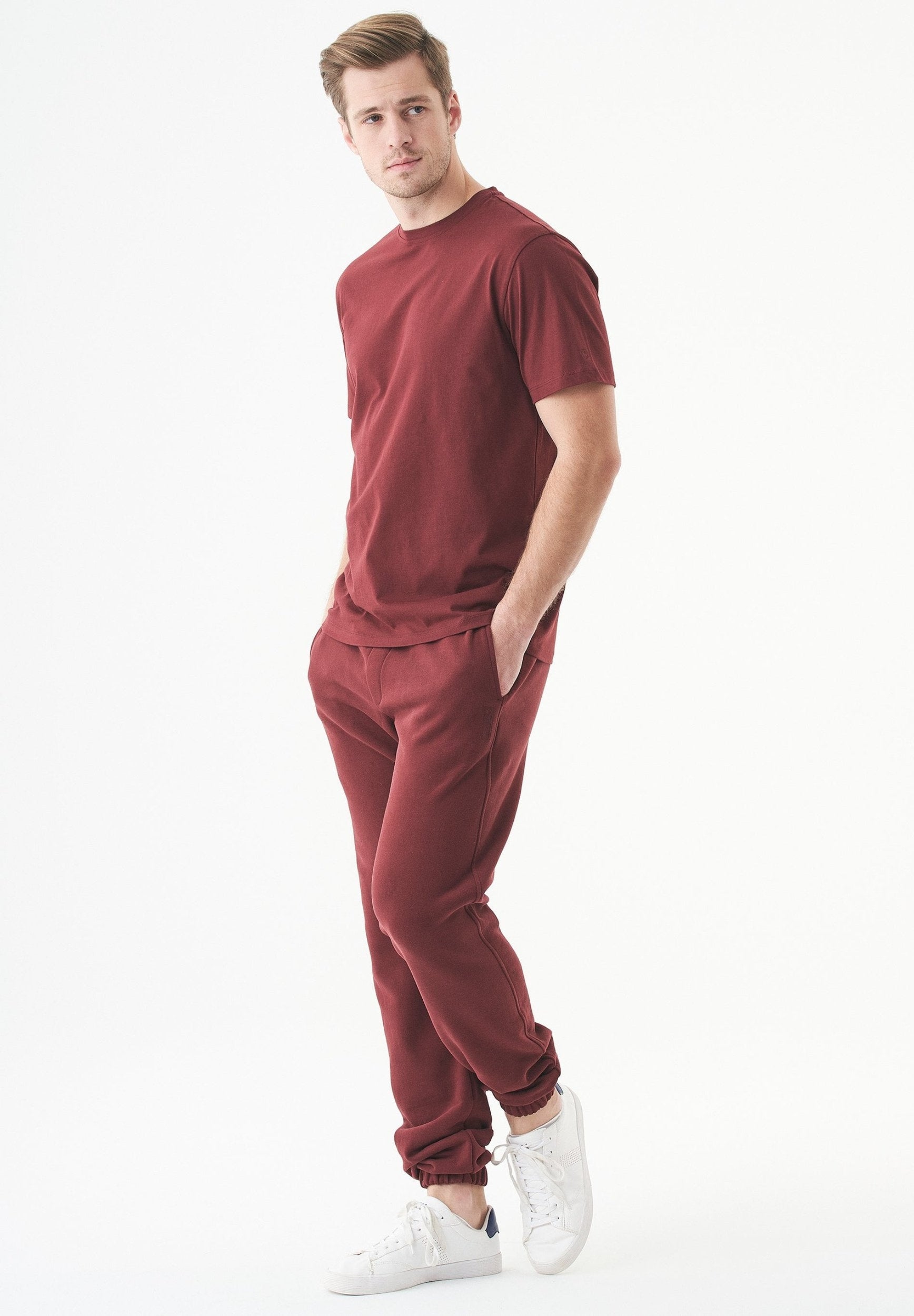 ESSENTIALS-TILLO- Unisex Basic T-Shirt aus Bio-Baumwolle