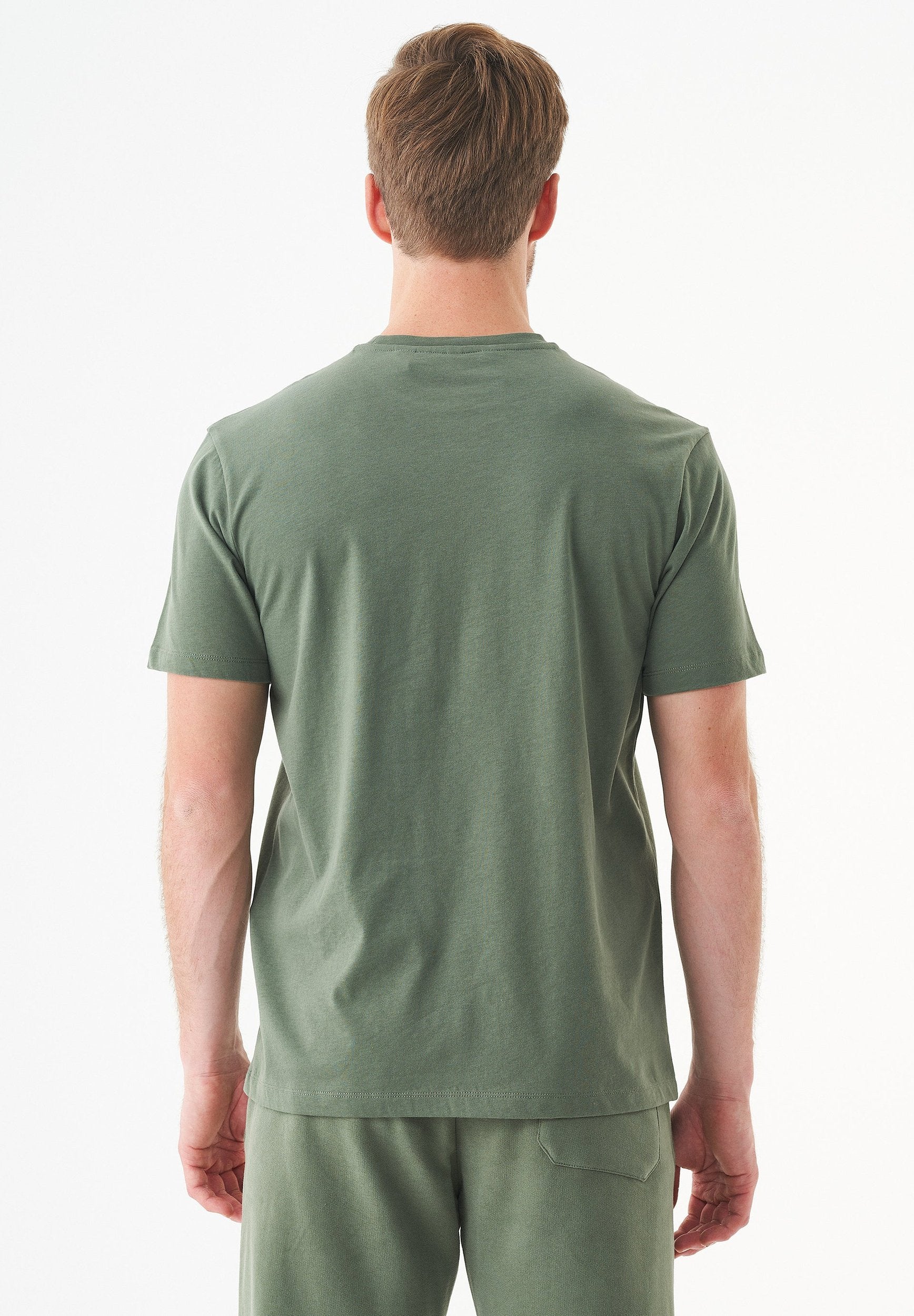 ESSENTIALS-TILLO- Unisex Basic T-Shirt aus Bio-Baumwolle