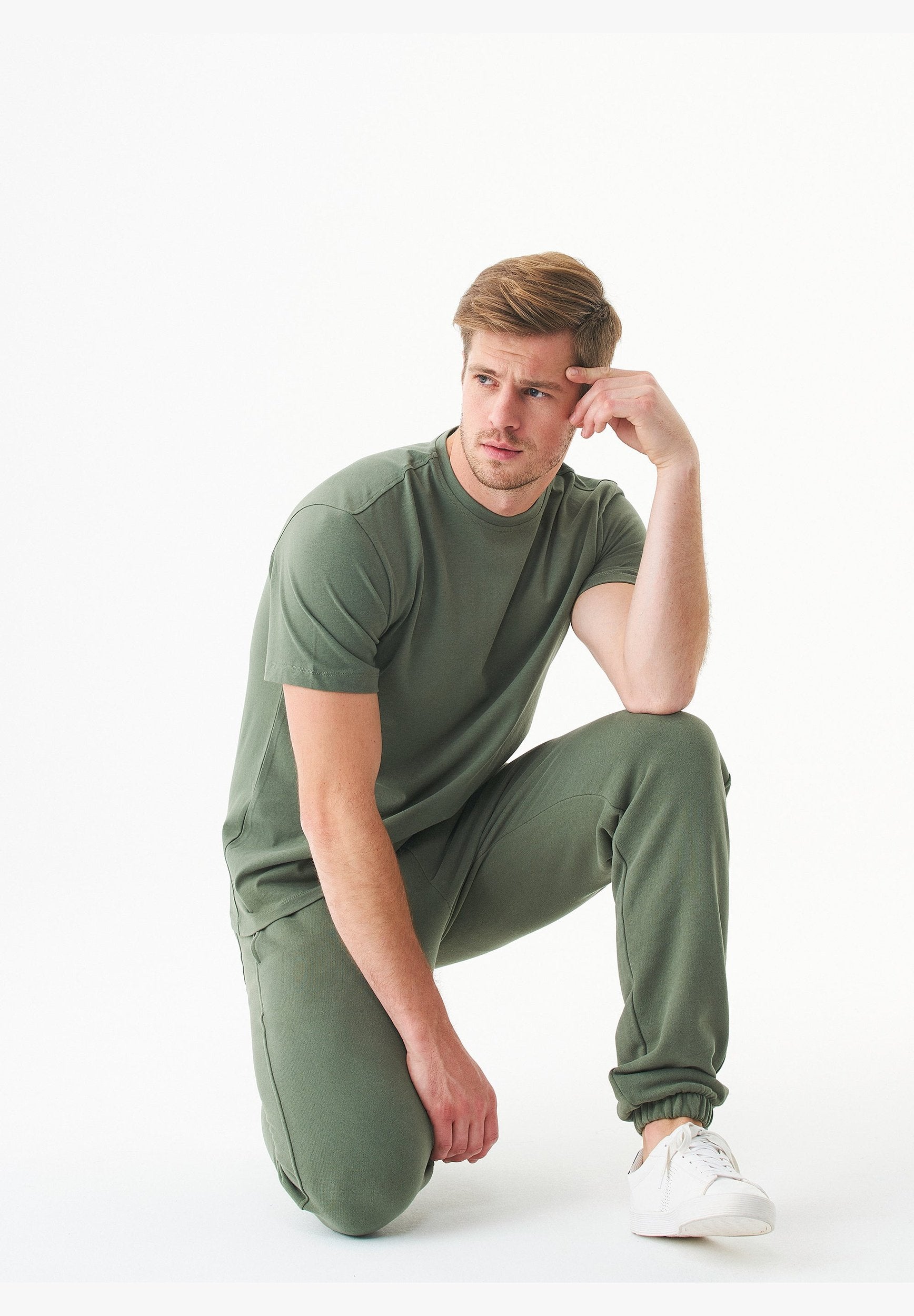 ESSENTIALS-TILLO- Unisex Basic T-Shirt aus Bio-Baumwolle