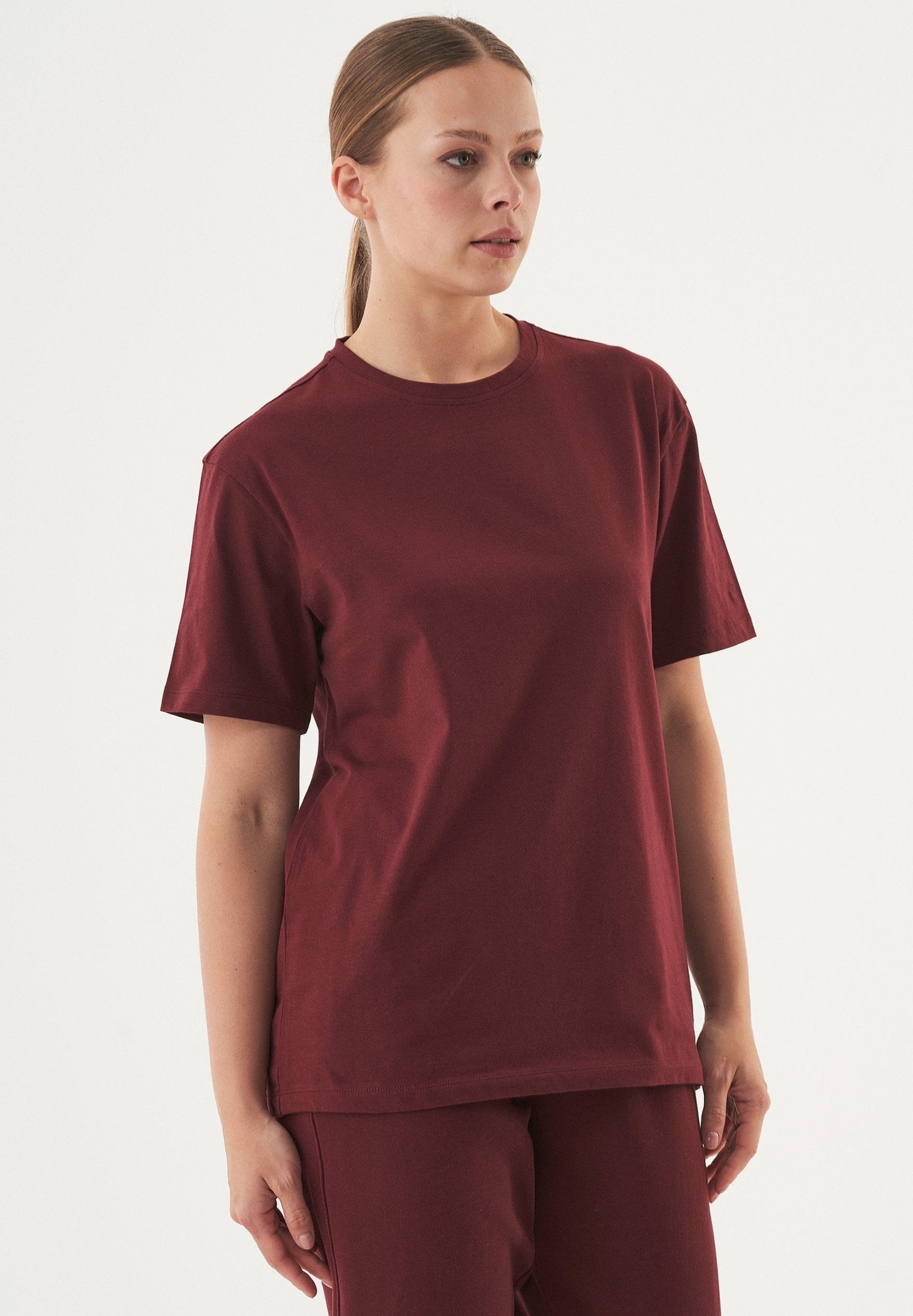 ESSENTIALS-TILLO- Unisex Basic T-Shirt aus Bio-Baumwolle