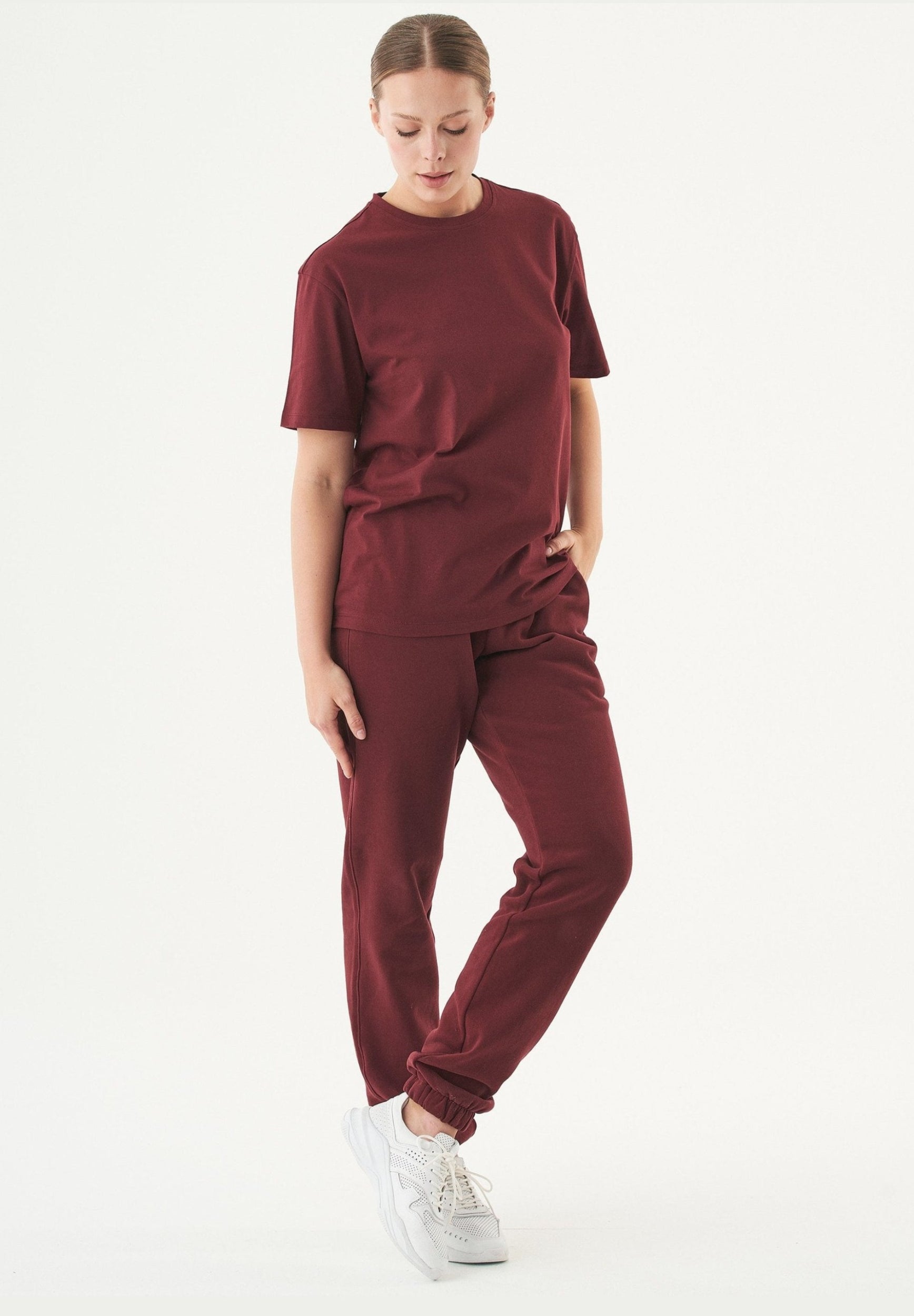 ESSENTIALS-TILLO- Unisex Basic T-Shirt aus Bio-Baumwolle