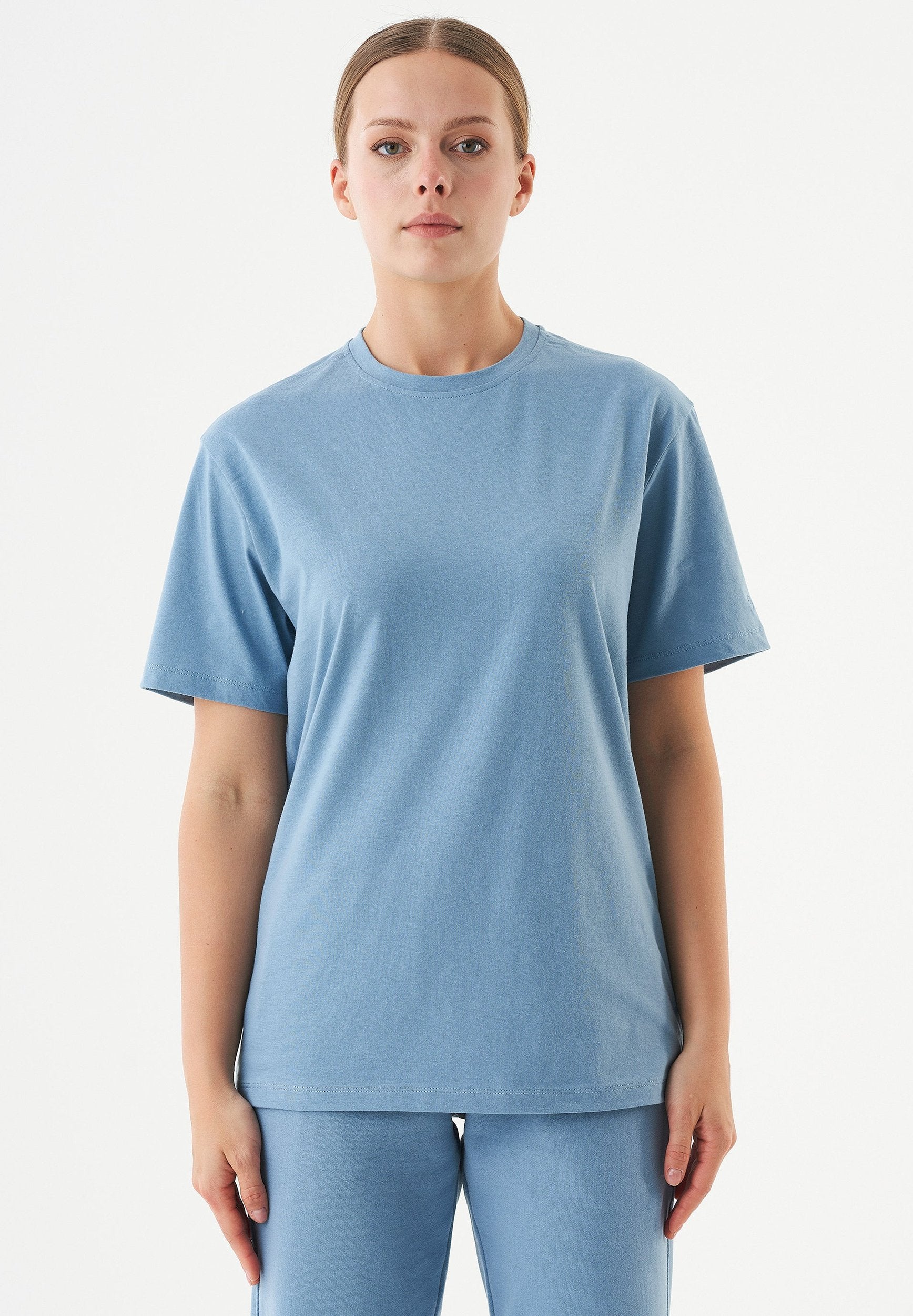 ESSENTIALS-TILLO- Unisex Basic T-Shirt aus Bio-Baumwolle