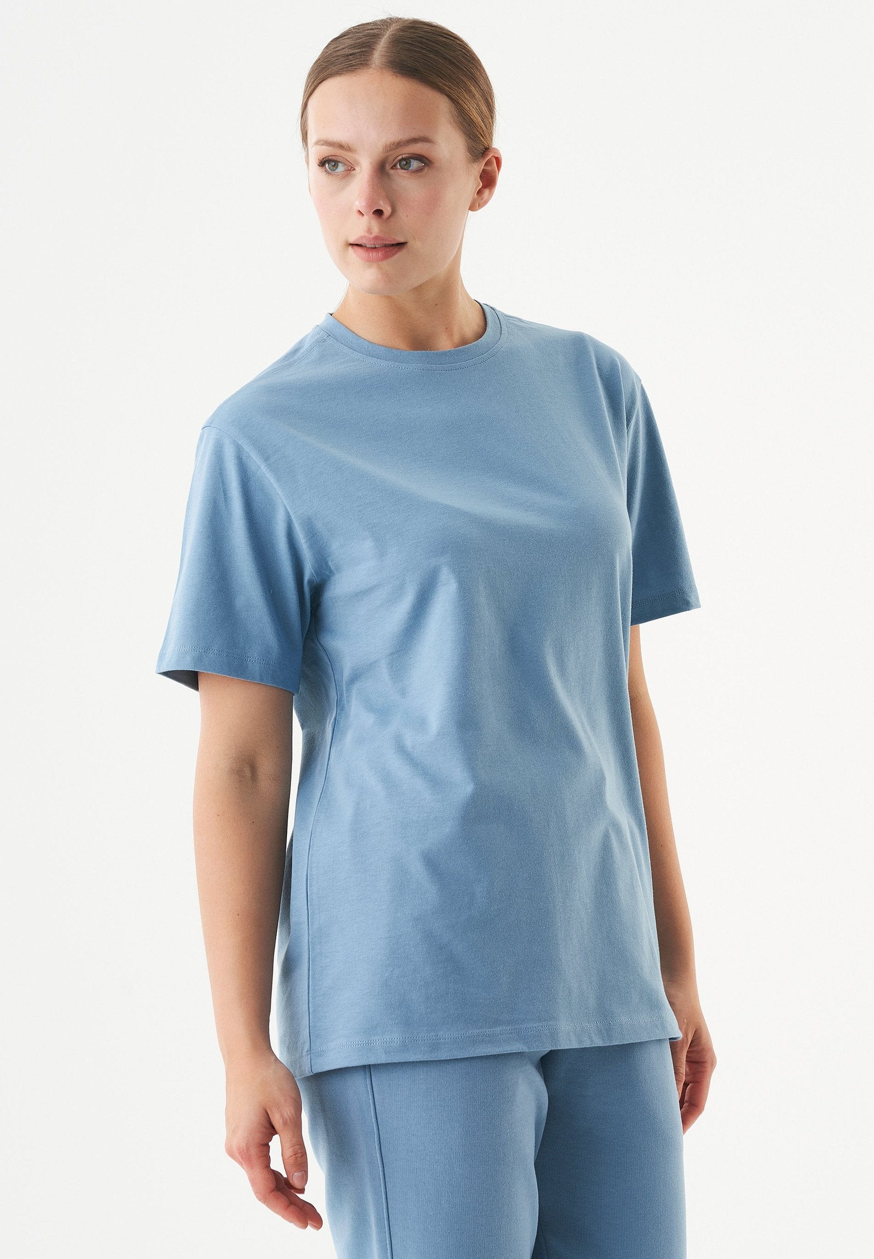 ESSENTIALS-TILLO- Unisex Basic T-Shirt aus Bio-Baumwolle