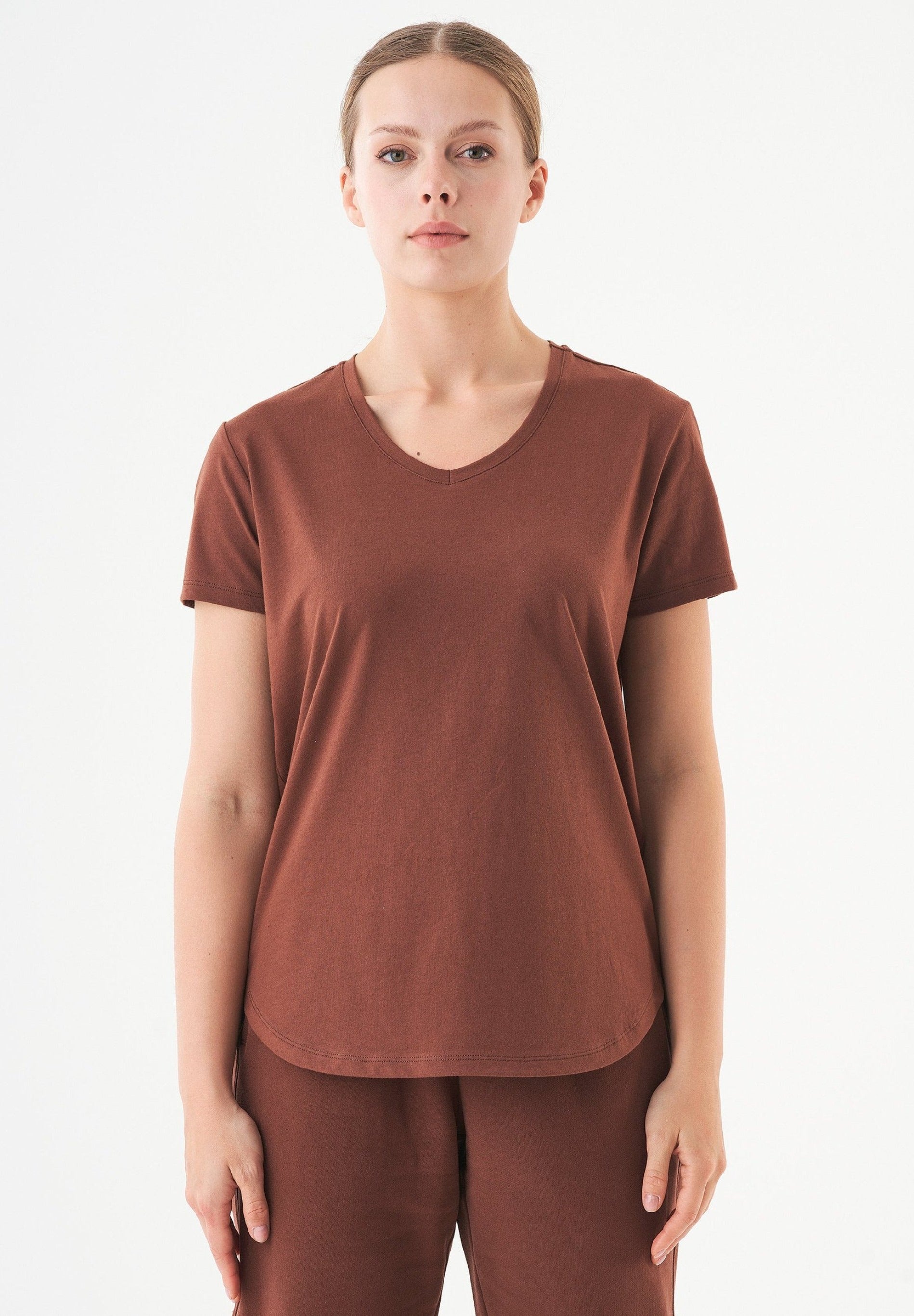 TUBA Basic T-Shirt aus Bio-Baumwolle mit V-Ausschnitt