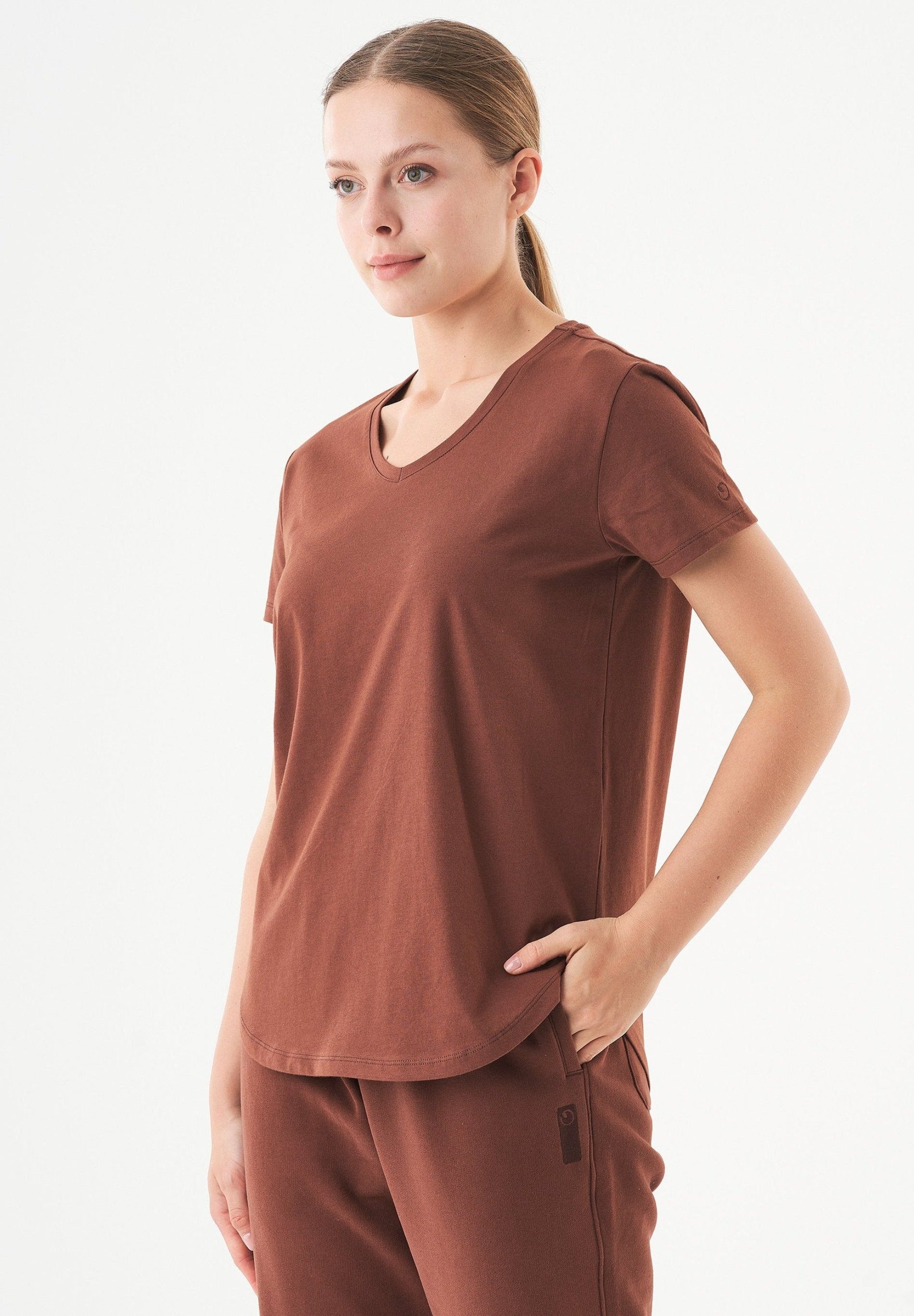 TUBA Basic T-Shirt aus Bio-Baumwolle mit V-Ausschnitt