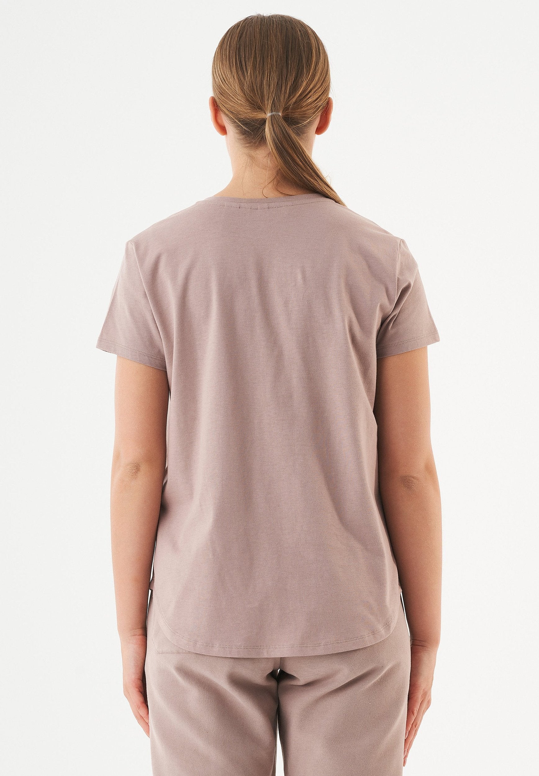 ESSENTIALS-TUBA- Basic T-Shirt aus Bio-Baumwolle mit V-Ausschnitt