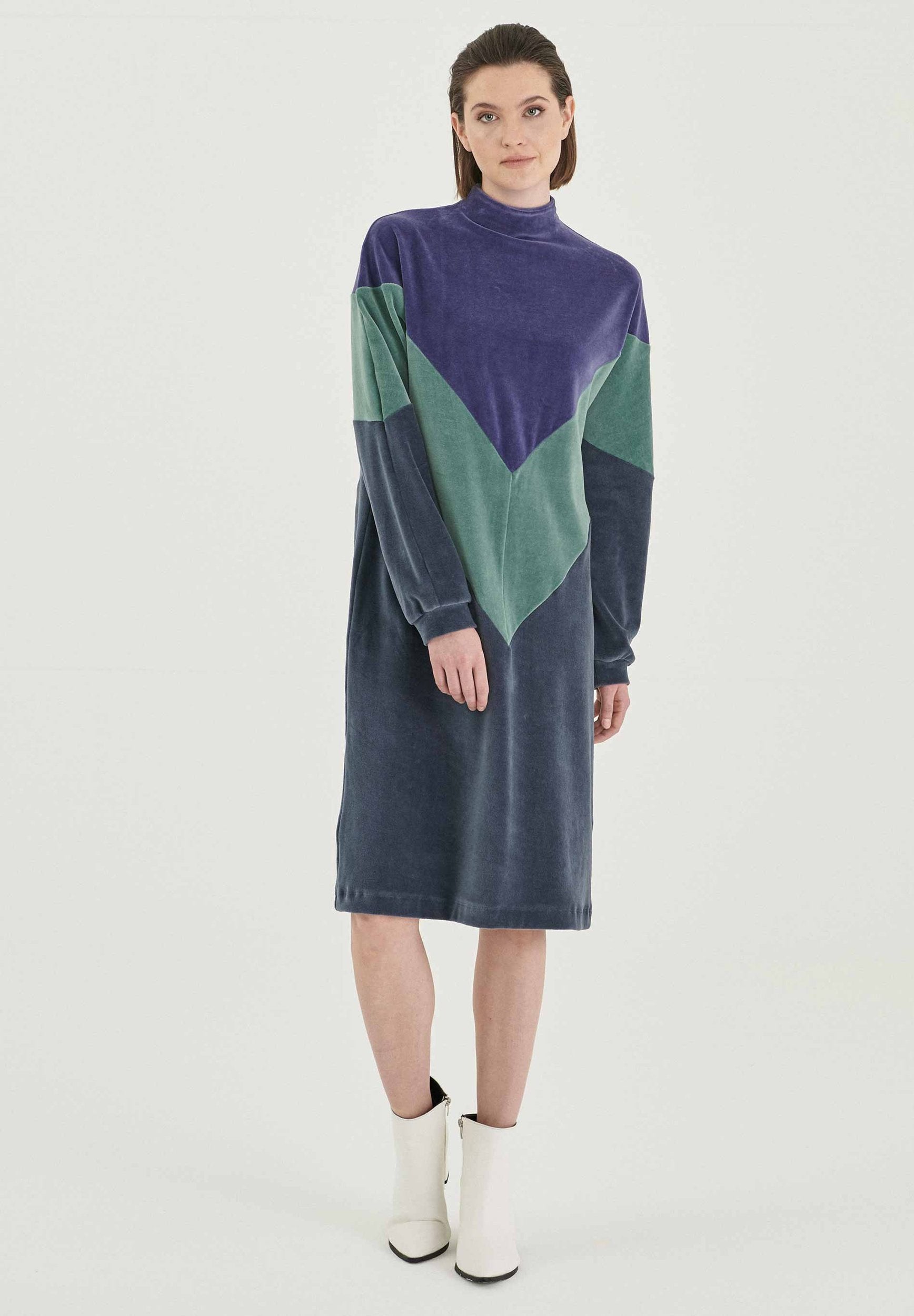 Samtkleid aus Bio-Baumwolle