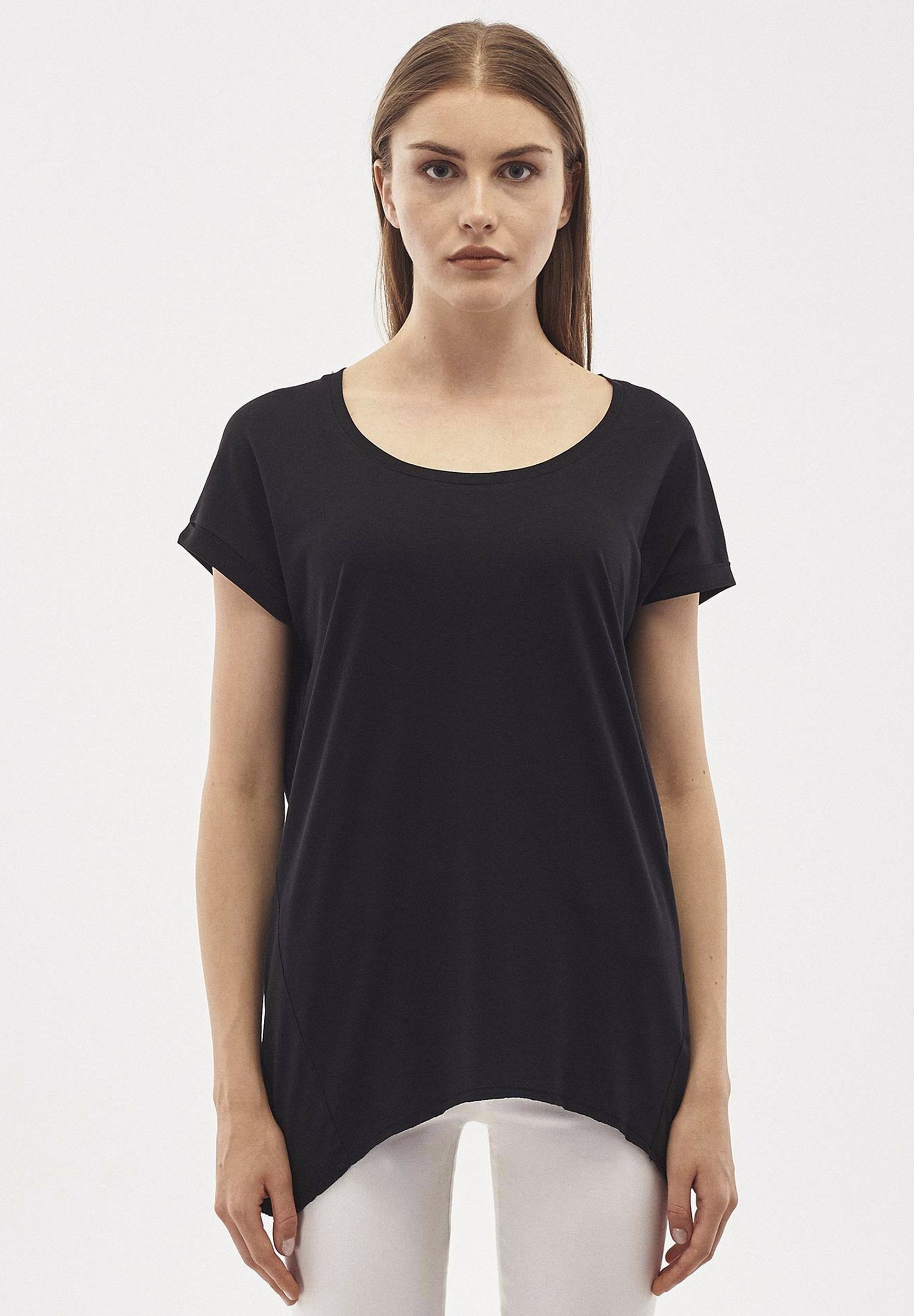 T-Shirt  aus TENCEL™ Lyocell-Mix mit Asymmetrischem Saum