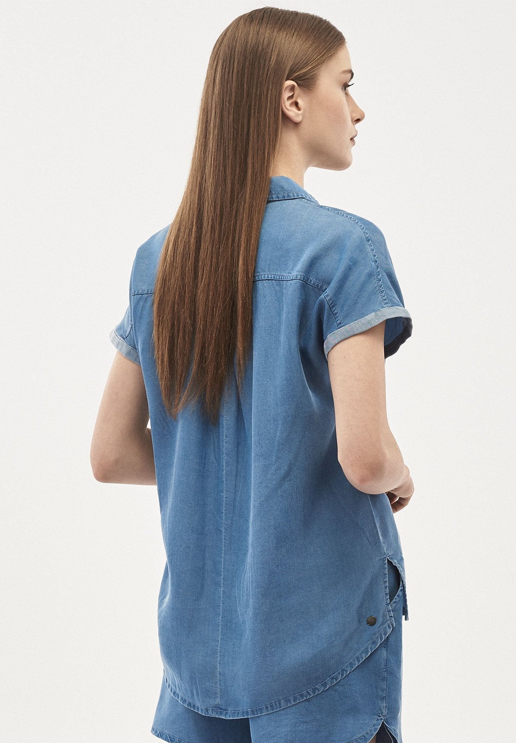 Bluse aus TENCEL™ Lyocell Denim mit Umlegekragen