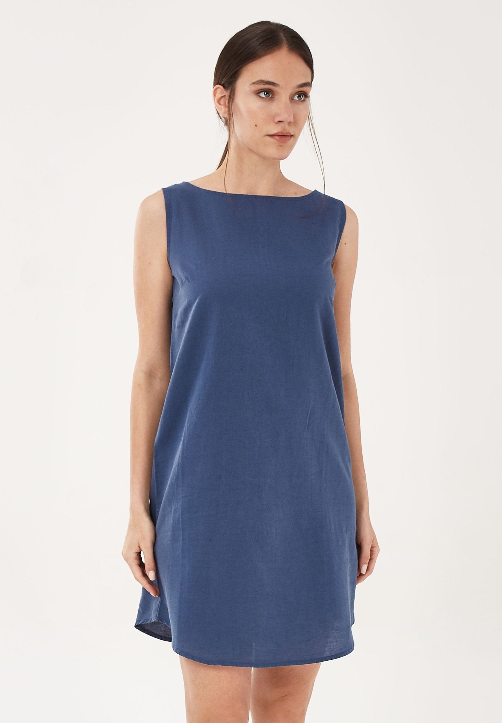 Damen Kleid aus Leinen-Mix mit U-Boot-Ausschnitt