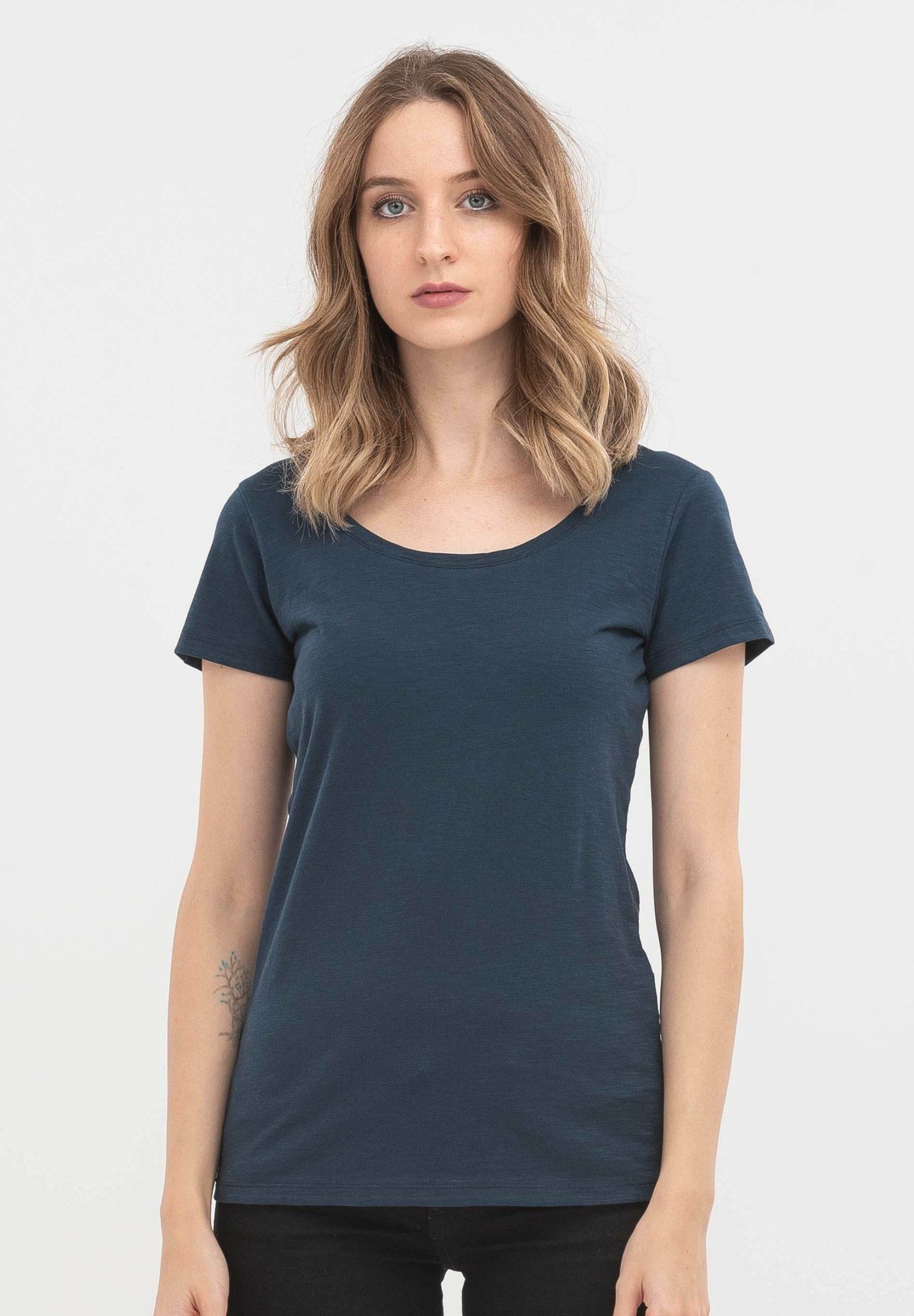 Basic T-Shirt aus Bio-Baumwolle | Nachhaltige Mode Online