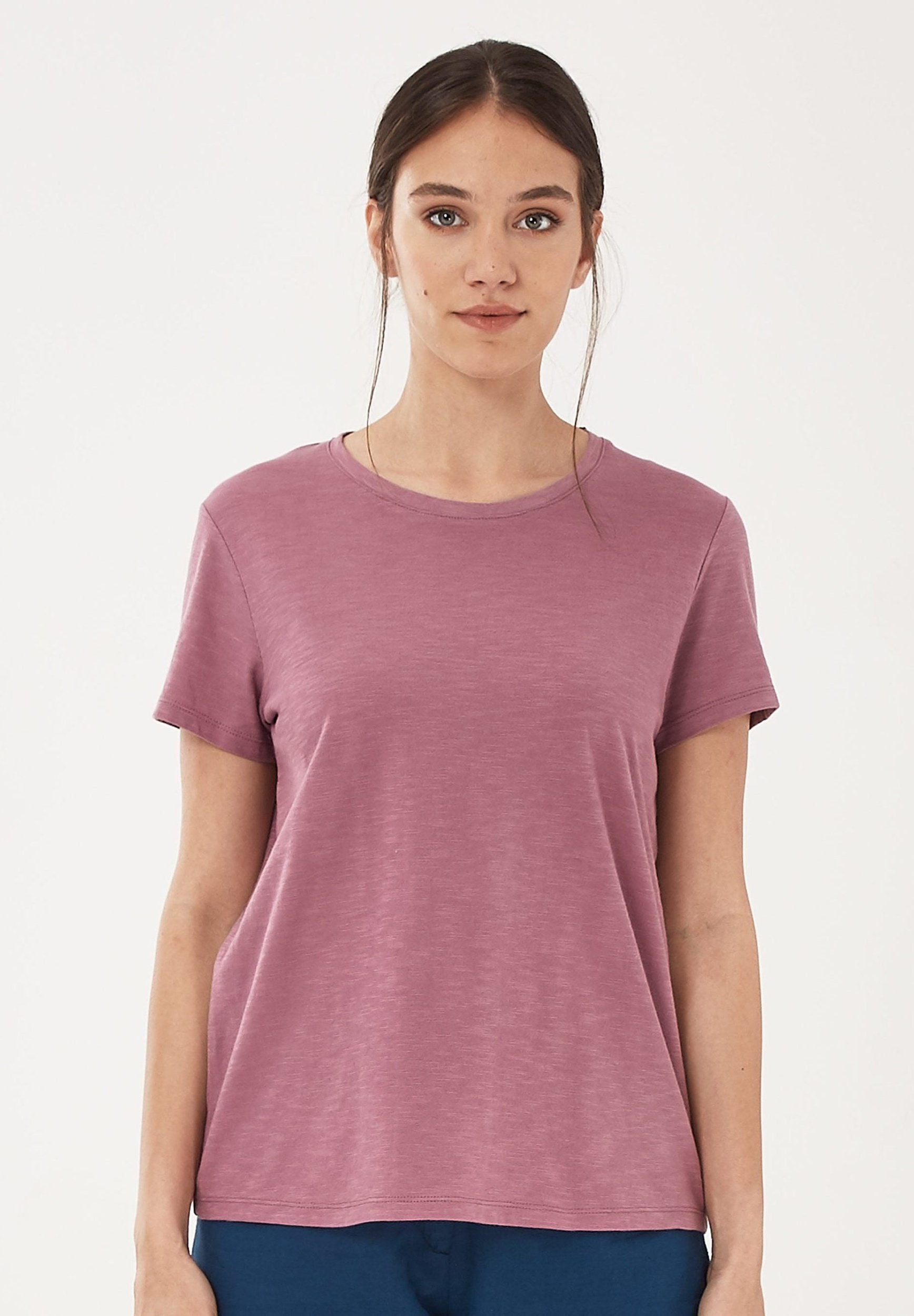 Basic T-Shirt aus Bio-Baumwolle | Nachhaltige Mode Damen