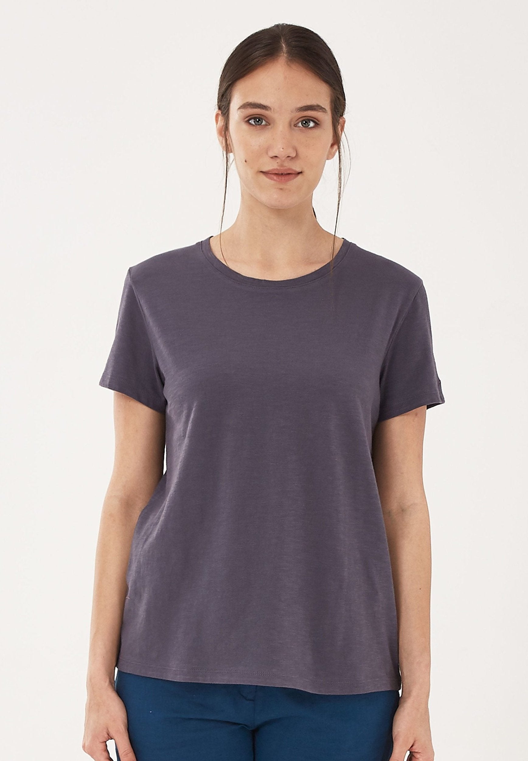 Basic T-Shirt aus Bio-Baumwolle | Nachhaltige Damenmode