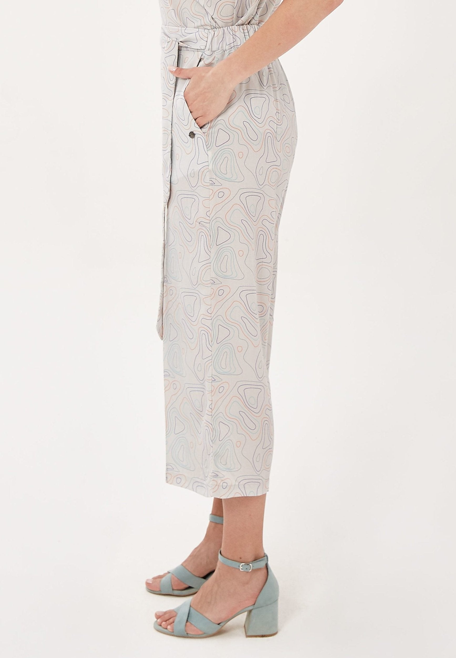 7/8-Hose aus TENCEL™ Lyocell mit Allover-Print